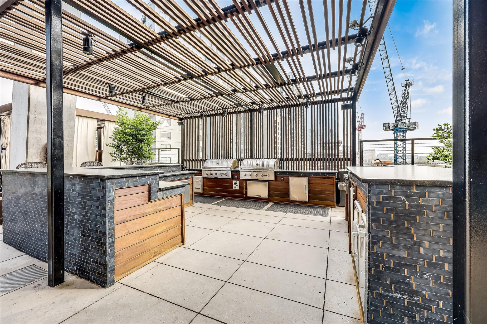70 Rainey St # 2302, Austin, TX 78701