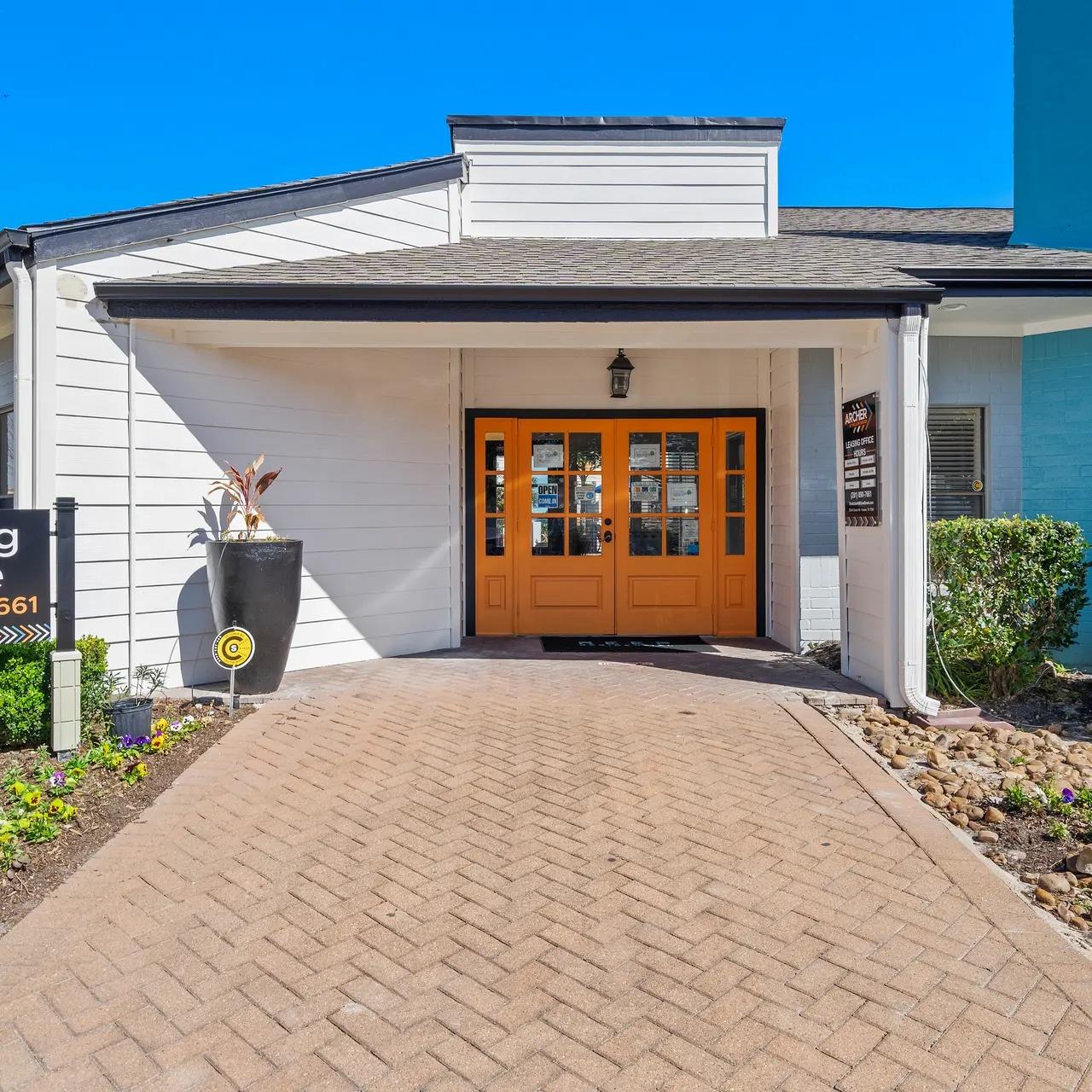 7250 W Greens Rd # 208, Houston, TX 77064