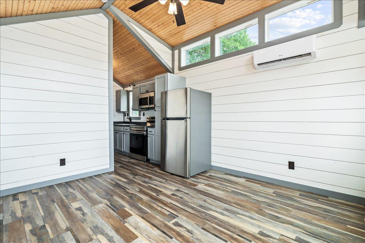 5192 S US Hwy 281, Johnson City, TX 78636