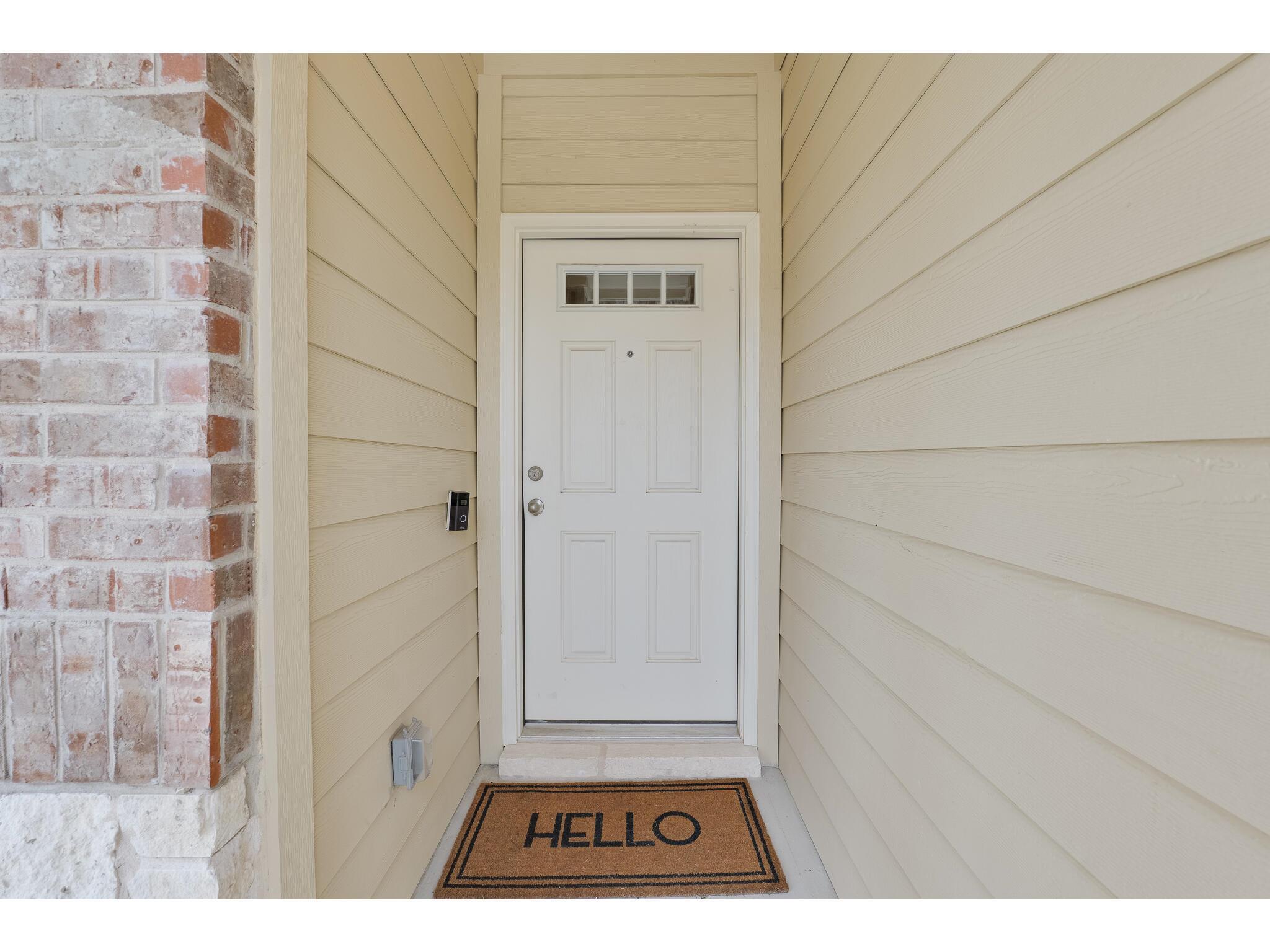 111 Grapefruit Rd, Hutto, TX 78634