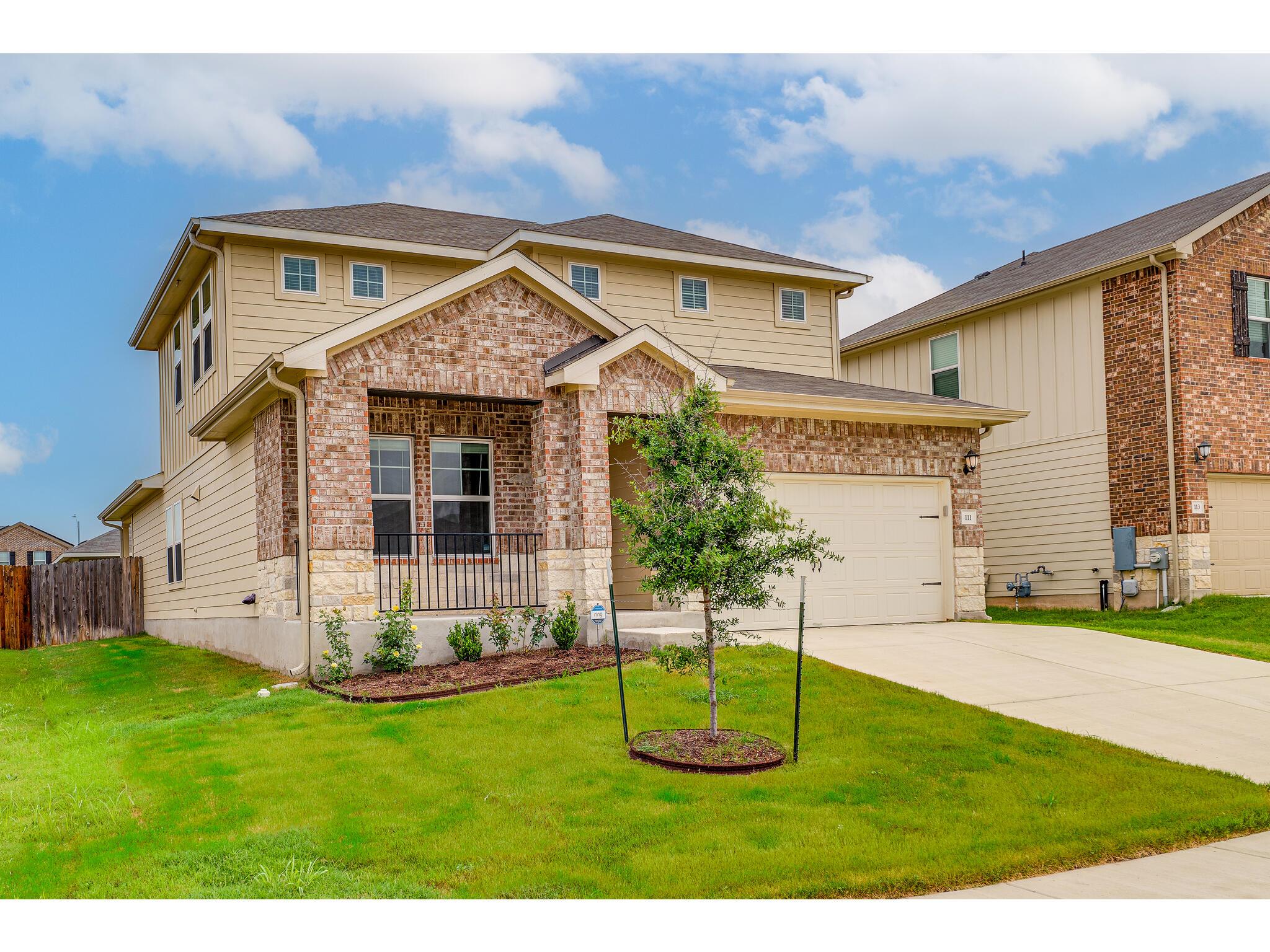 111 Grapefruit Rd, Hutto, TX 78634