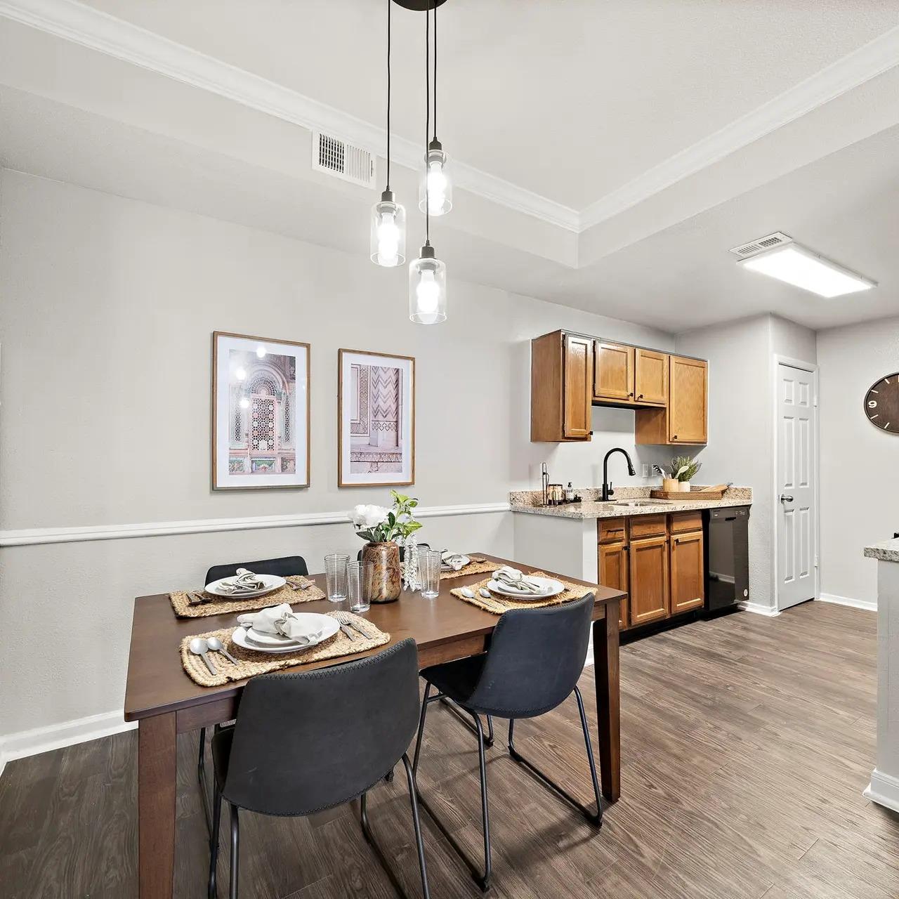 7250 W Greens Rd # 302, Houston, TX 77064