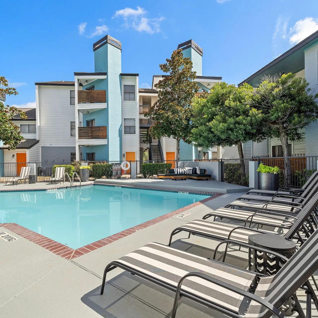 7250 W Greens Rd # 916, Houston, TX 77064