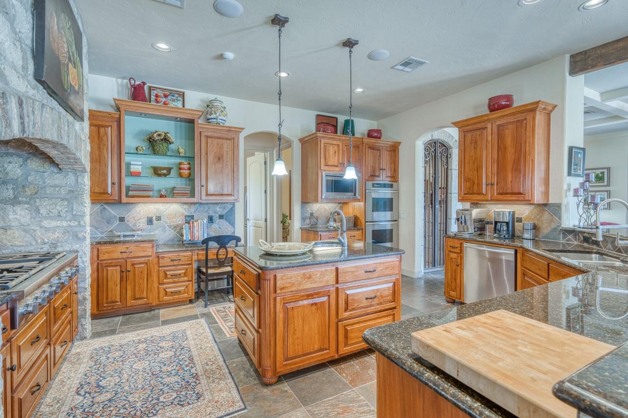 59 Applehead Island Dr, Horseshoe Bay, TX 78657