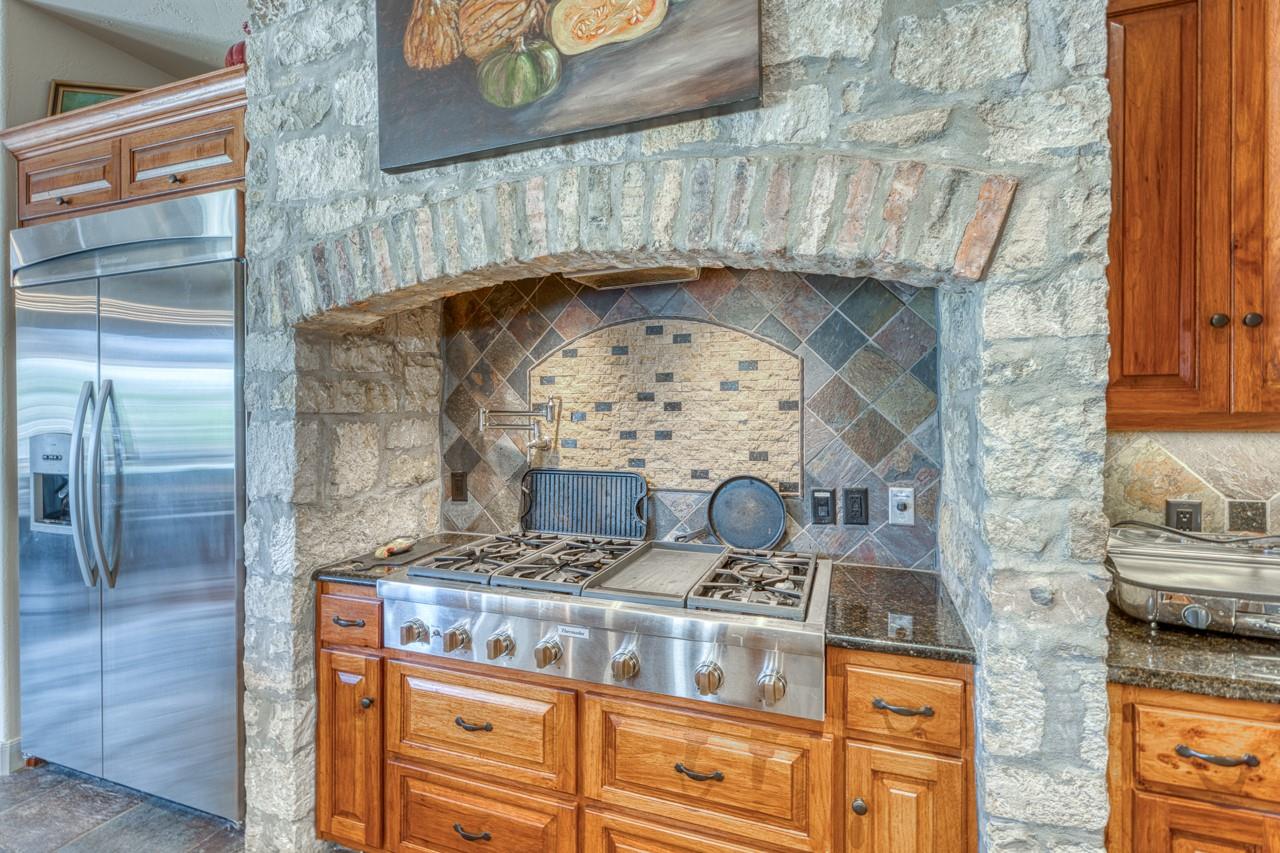 59 Applehead Island Dr, Horseshoe Bay, TX 78657