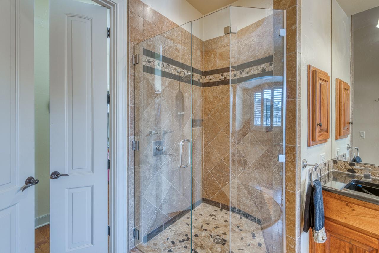 59 Applehead Island Dr, Horseshoe Bay, TX 78657