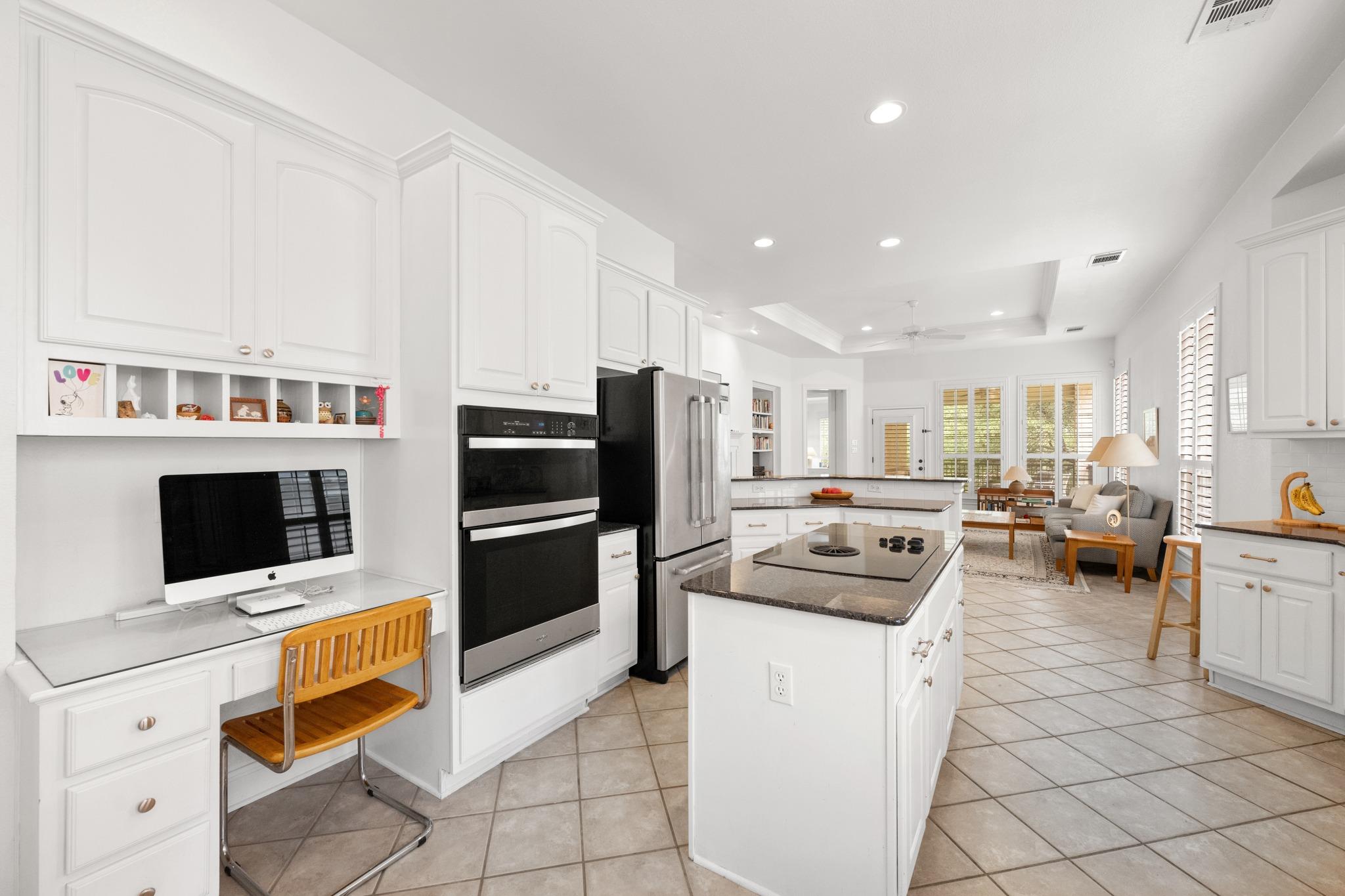 223 The Hills Dr # 3, Austin, TX 78738