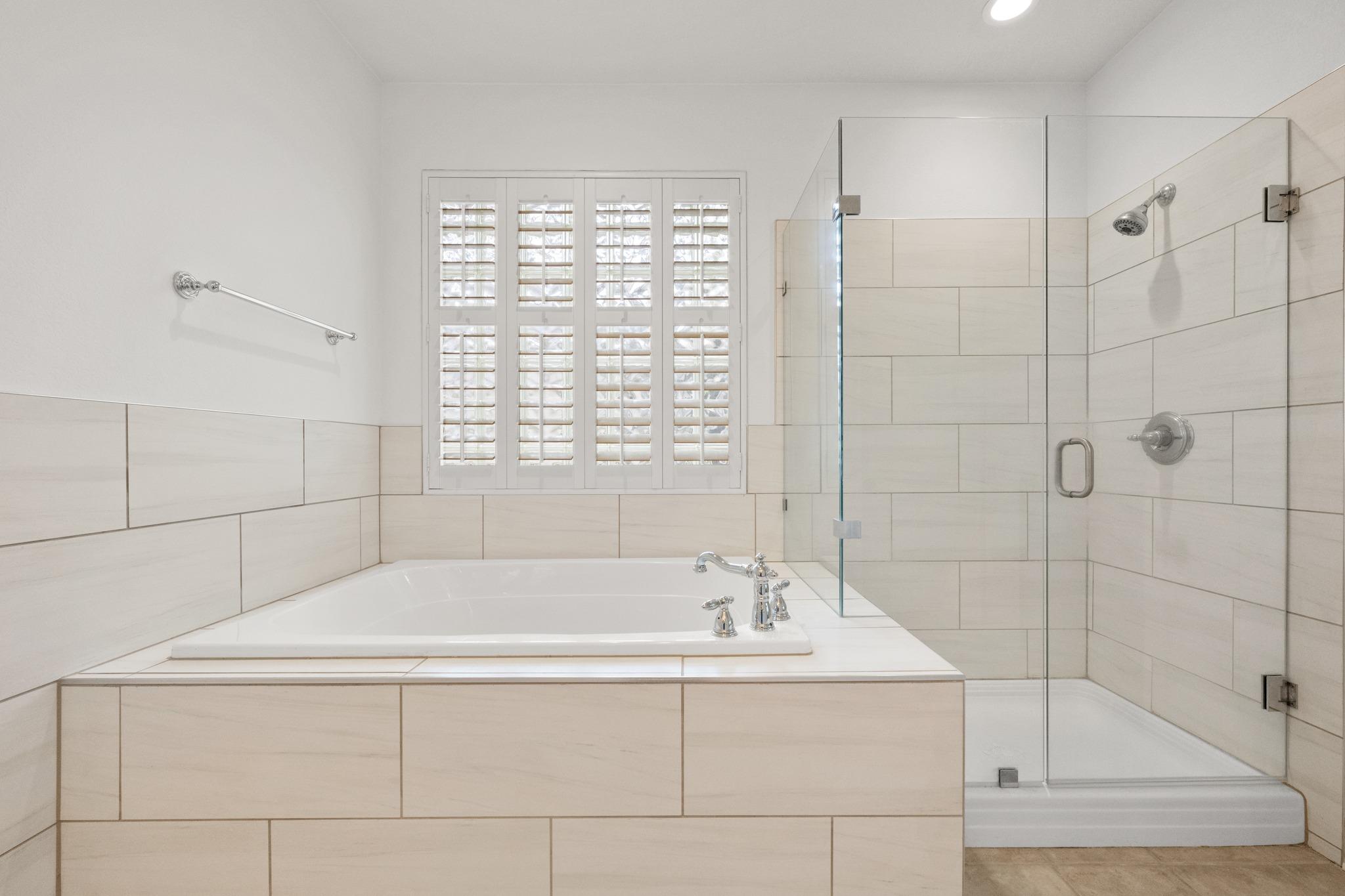 223 The Hills Dr # 3, Austin, TX 78738