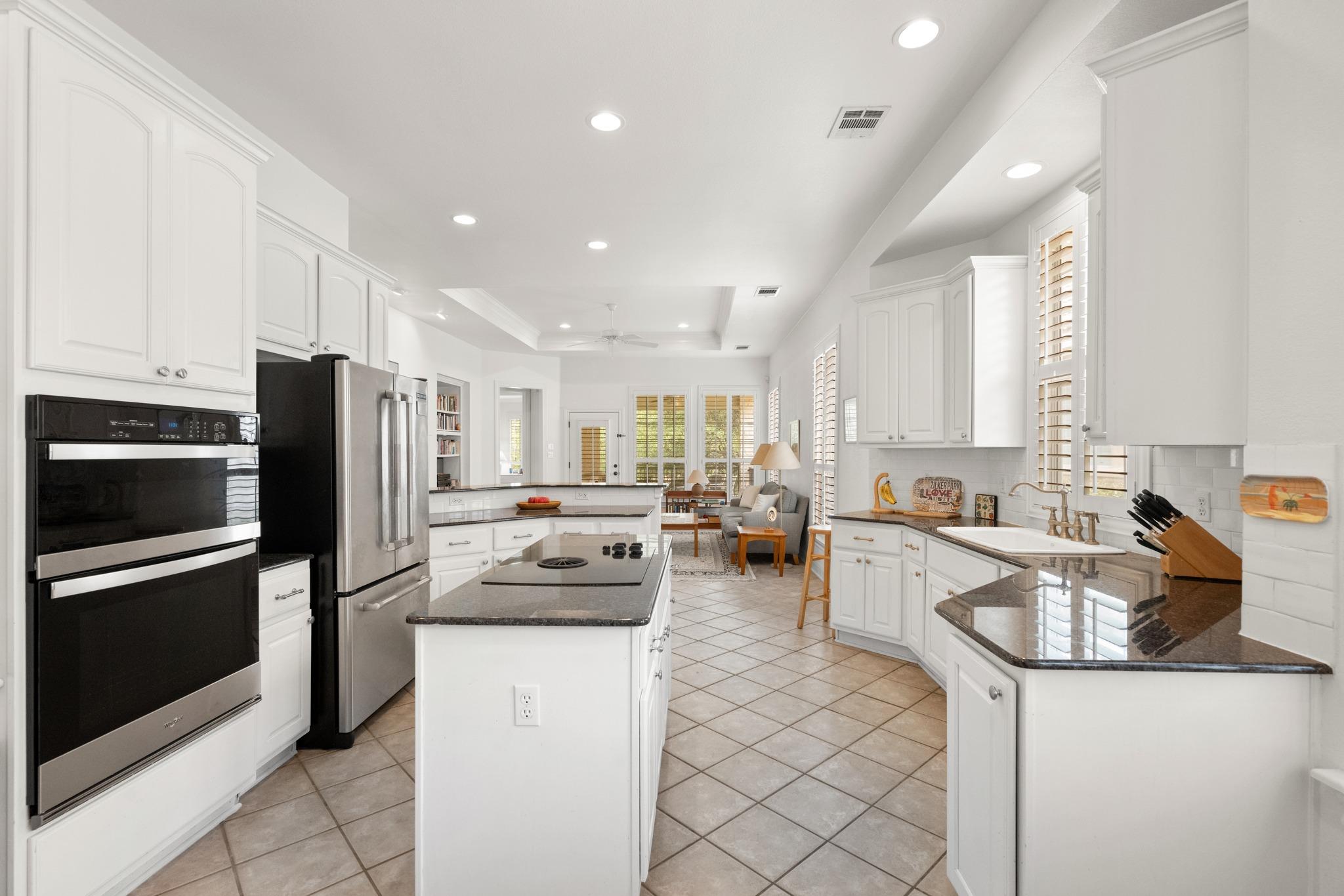 223 The Hills Dr # 3, Austin, TX 78738