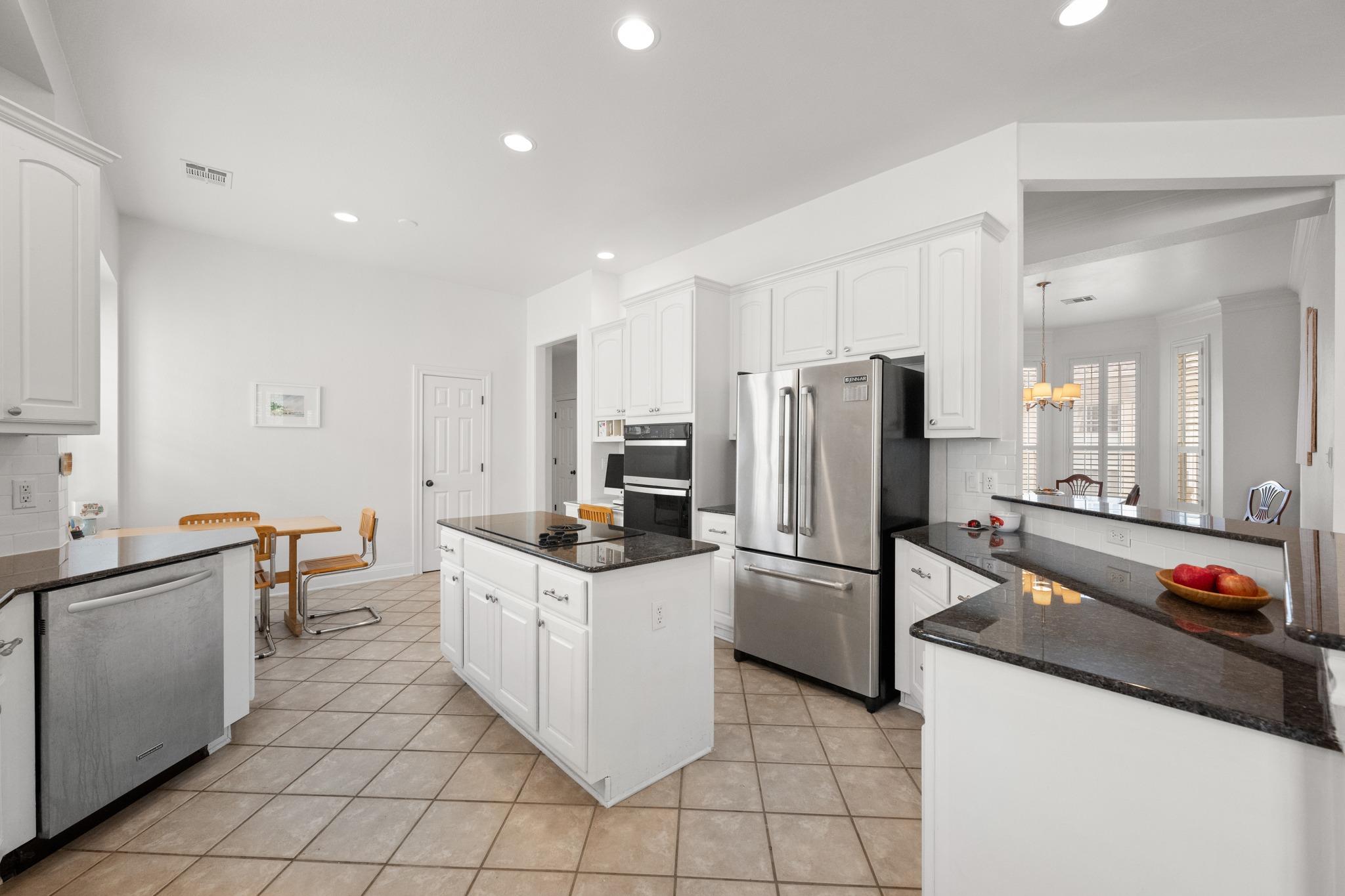 223 The Hills Dr # 3, Austin, TX 78738