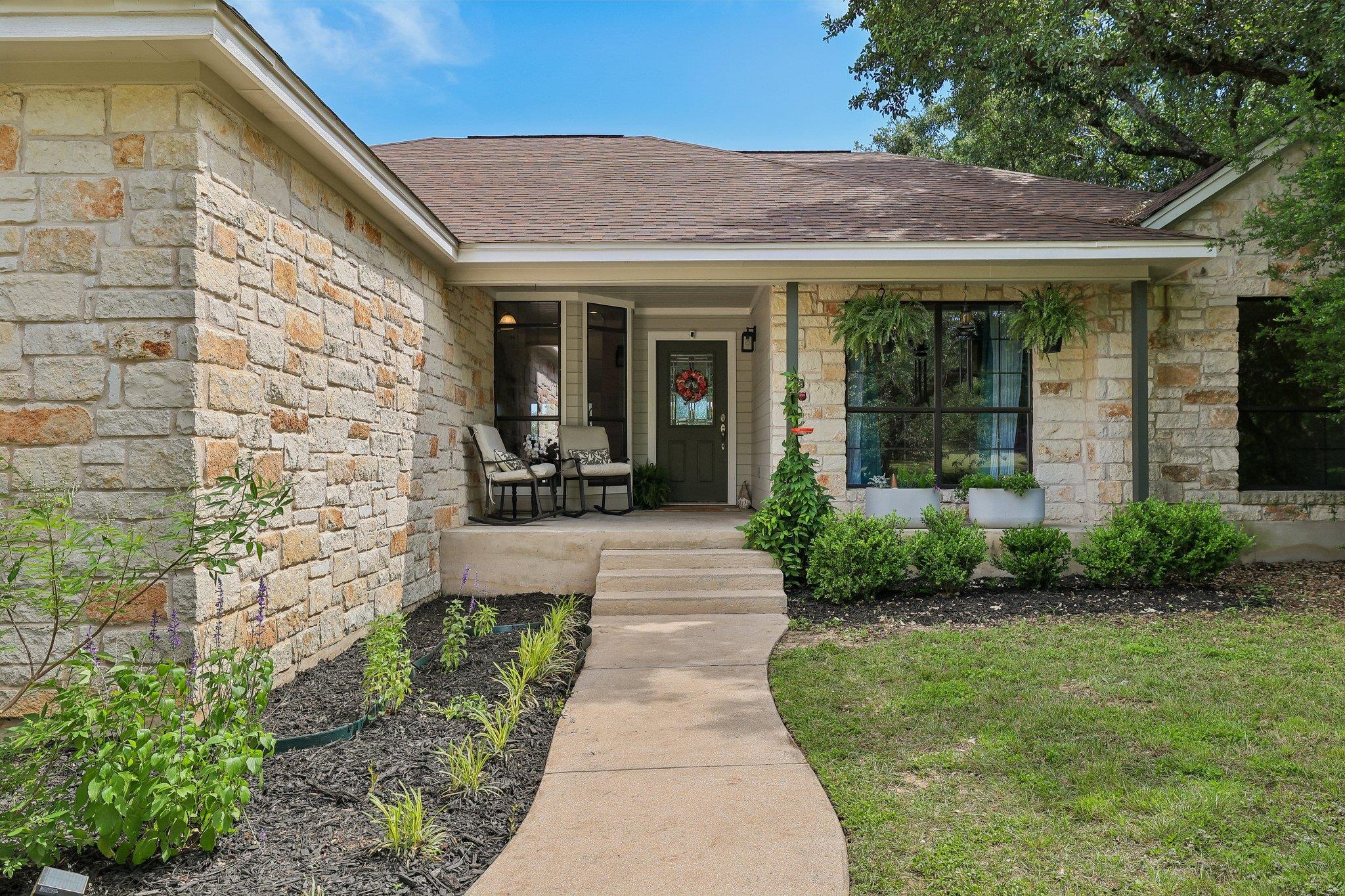 136 Thoroughbred Trce, Liberty Hill, TX 78642