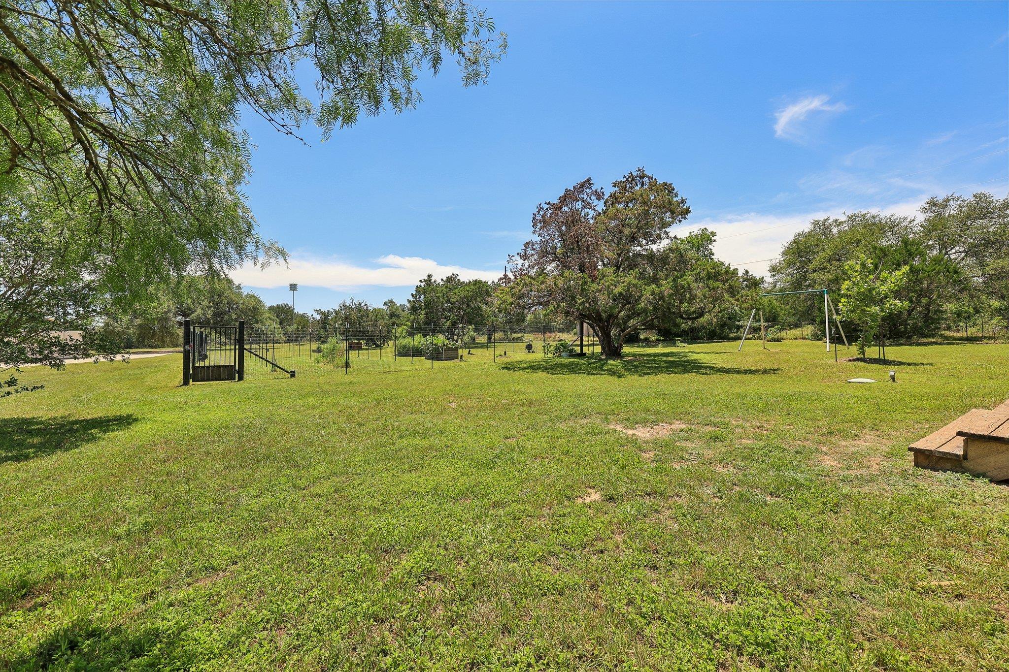 136 Thoroughbred Trce, Liberty Hill, TX 78642