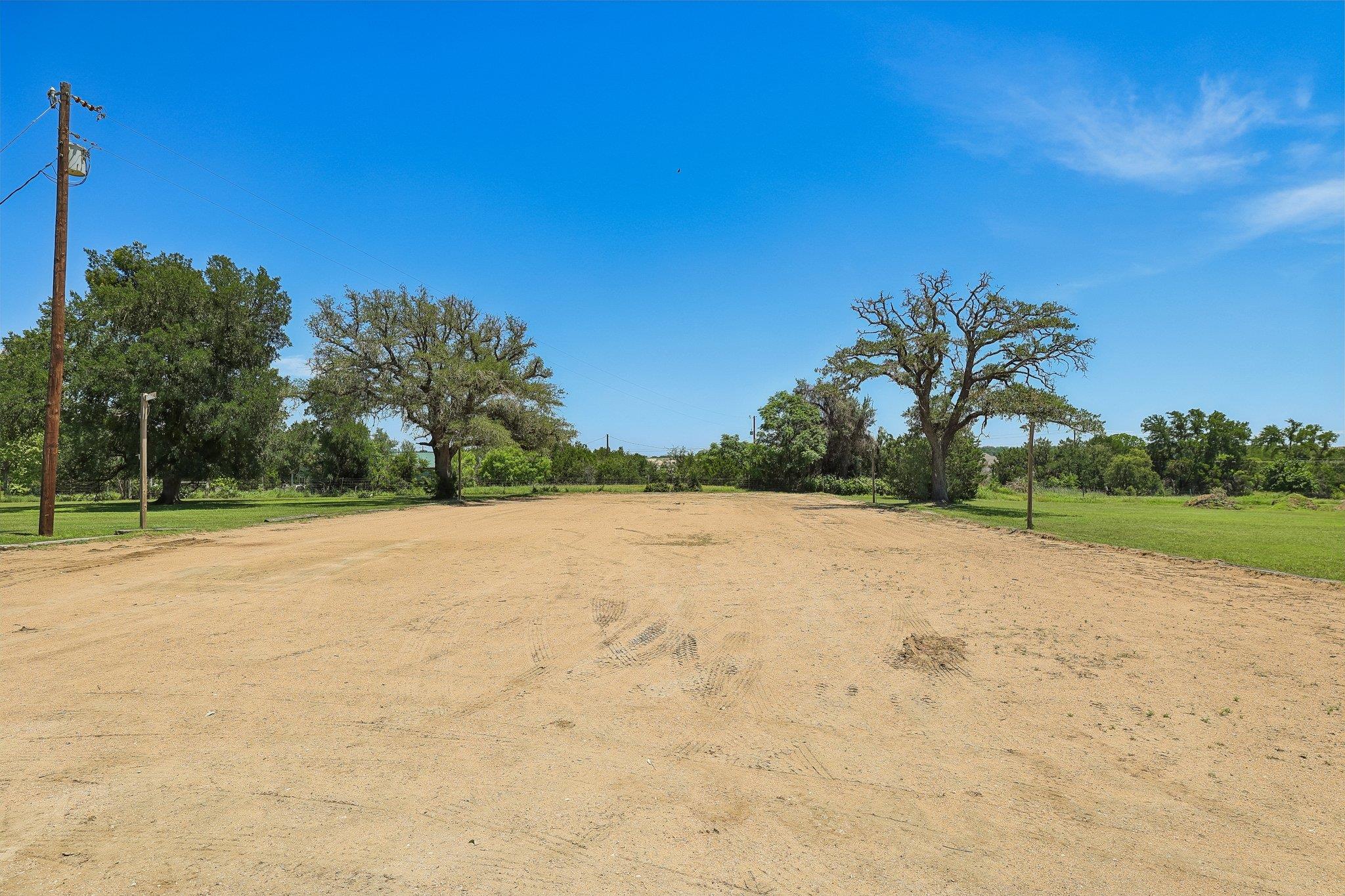 136 Thoroughbred Trce, Liberty Hill, TX 78642