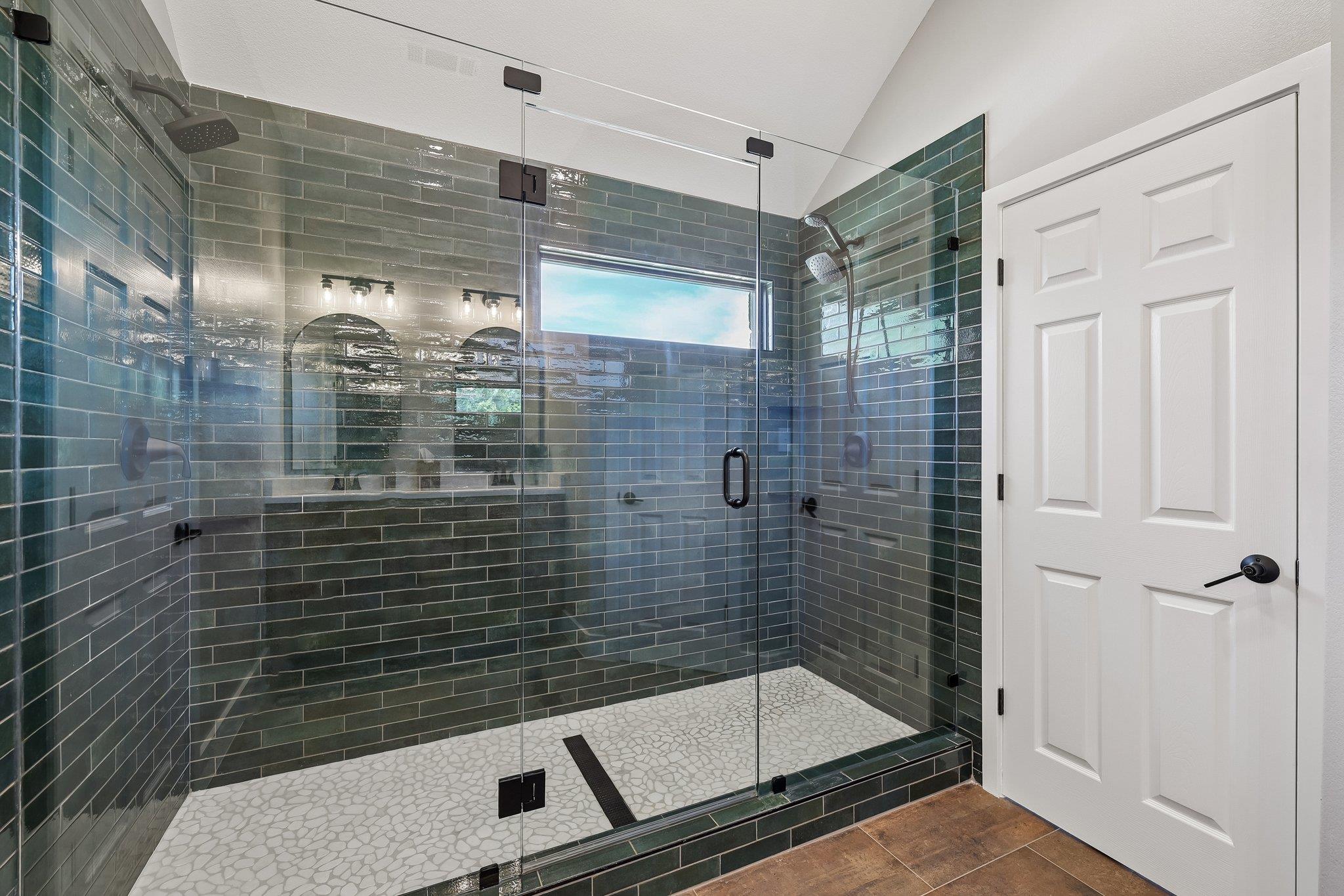 136 Thoroughbred Trce, Liberty Hill, TX 78642