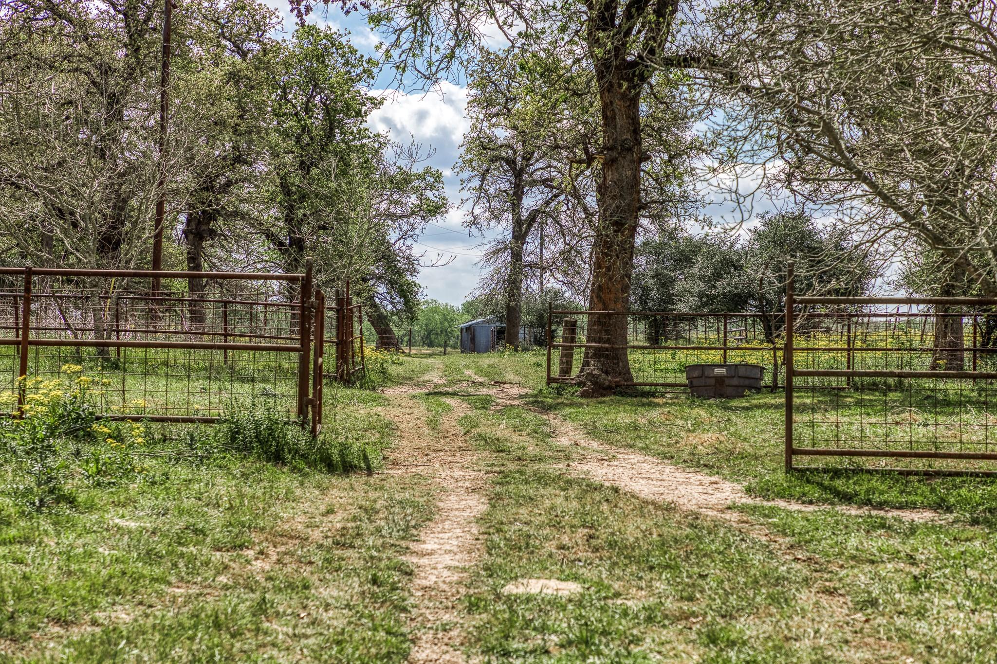 11320 County Road 343, Caldwell, TX 77836