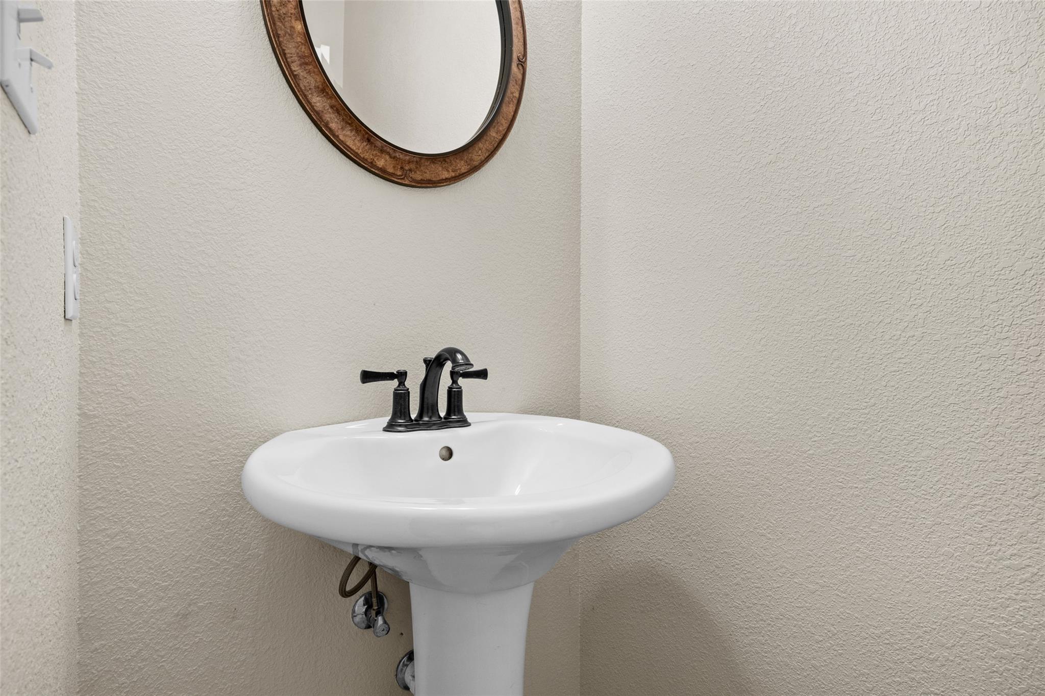 10409 Little Creek Cir, Dripping Springs, TX 78620