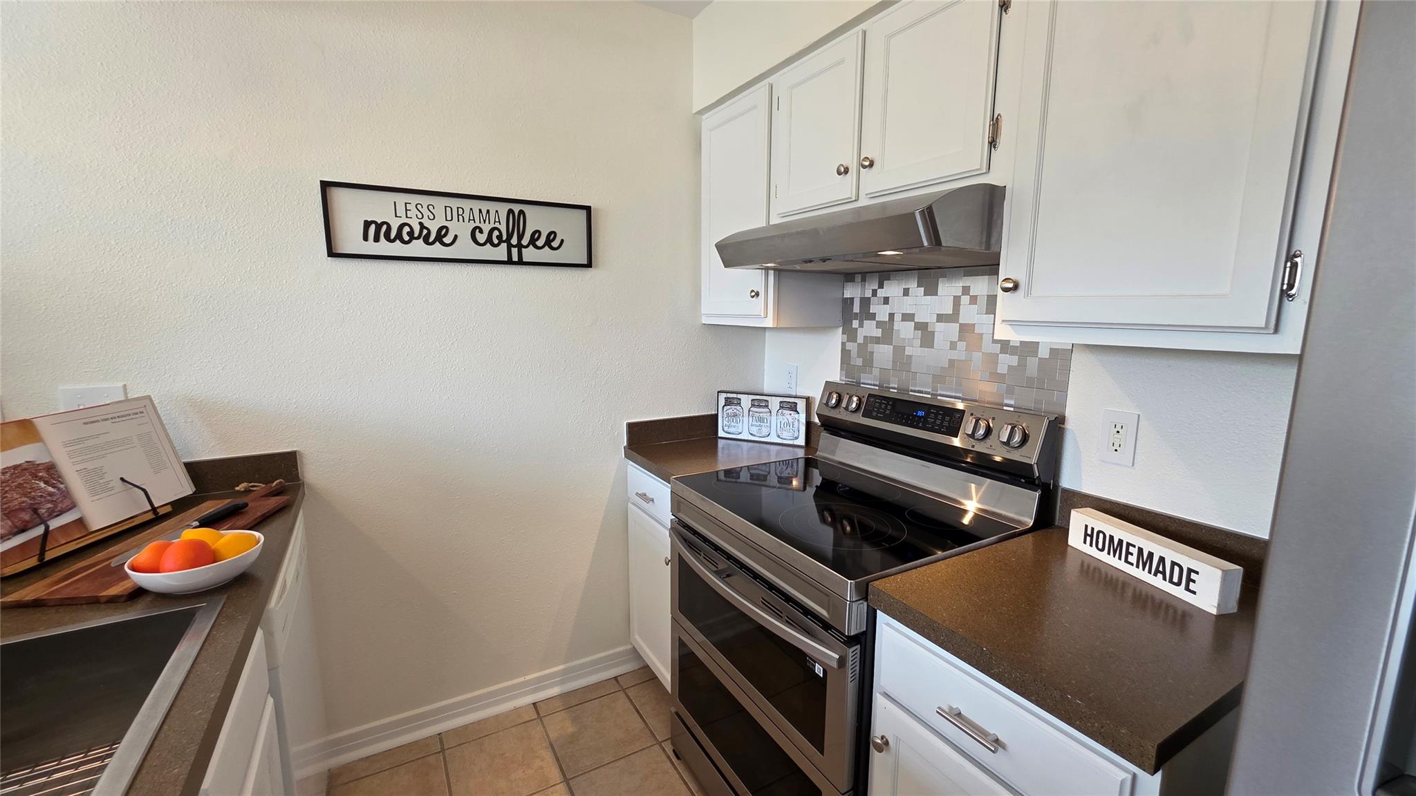 6810 Deatonhill Dr # 211, Austin, TX 78745