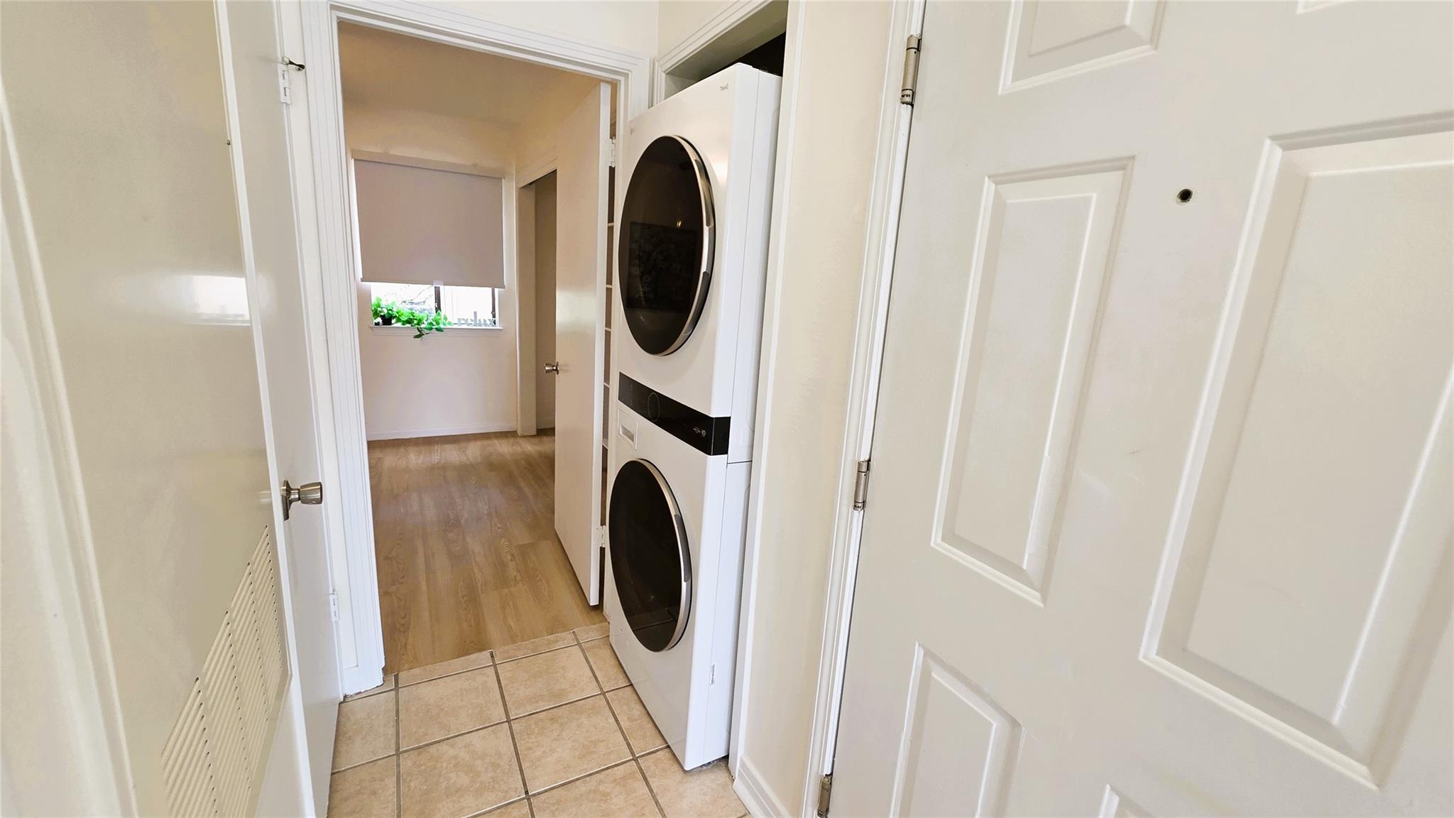 6810 Deatonhill Dr # 211, Austin, TX 78745