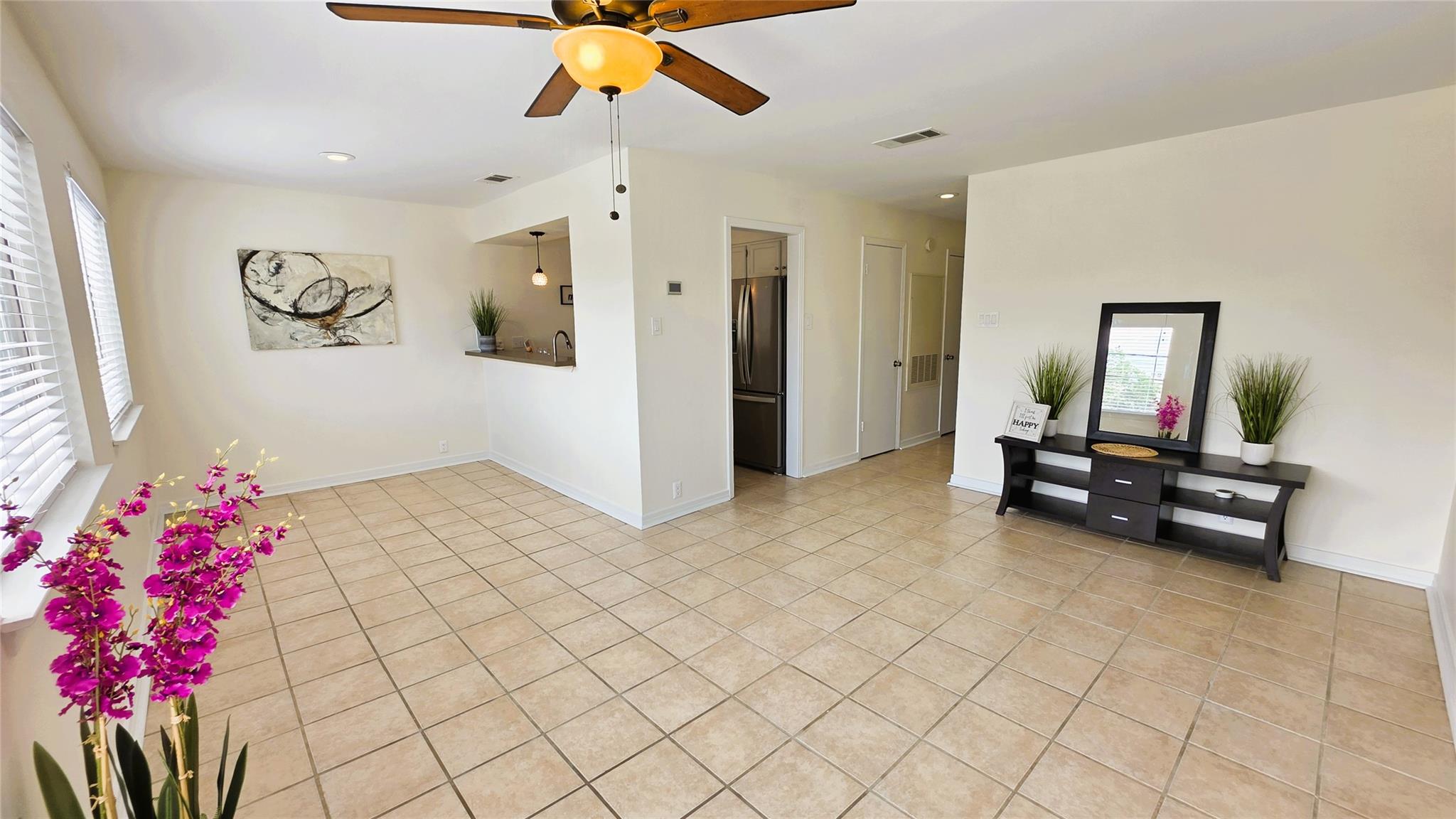6810 Deatonhill Dr # 211, Austin, TX 78745