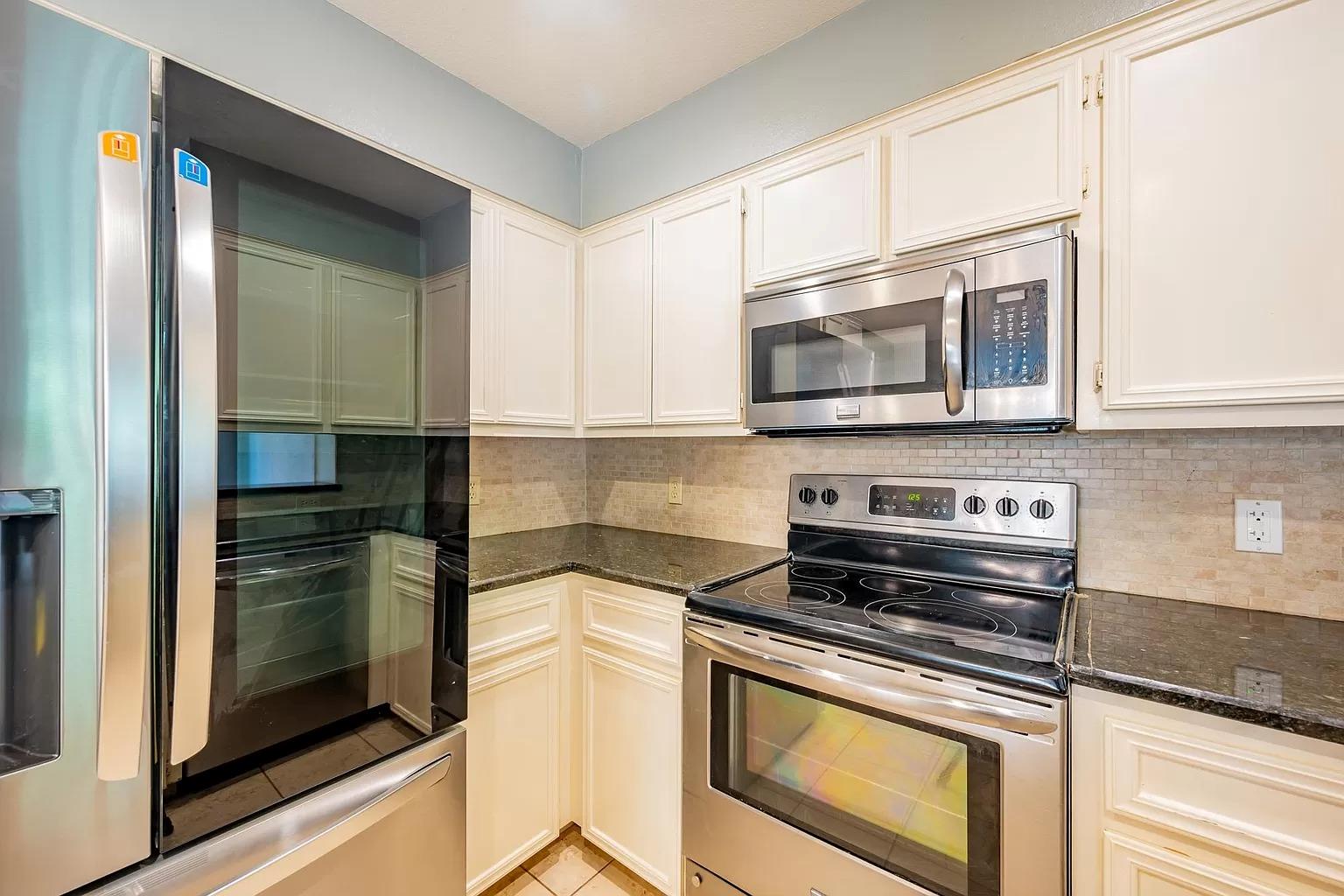 6616 Mesa Hollow Dr, Austin, TX 78750