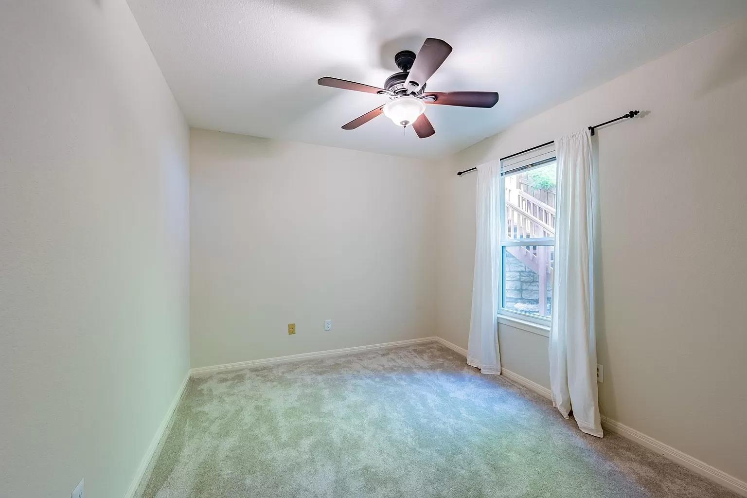 6616 Mesa Hollow Dr, Austin, TX 78750