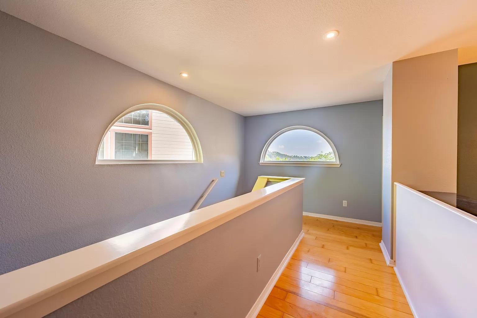 6616 Mesa Hollow Dr, Austin, TX 78750