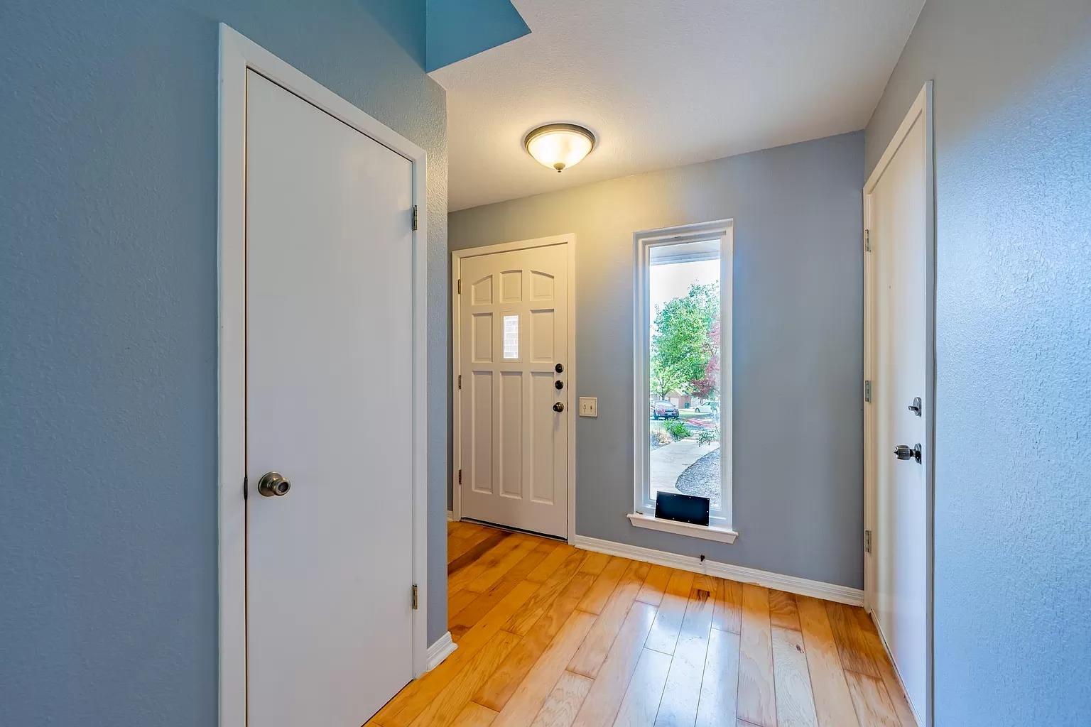 6616 Mesa Hollow Dr, Austin, TX 78750