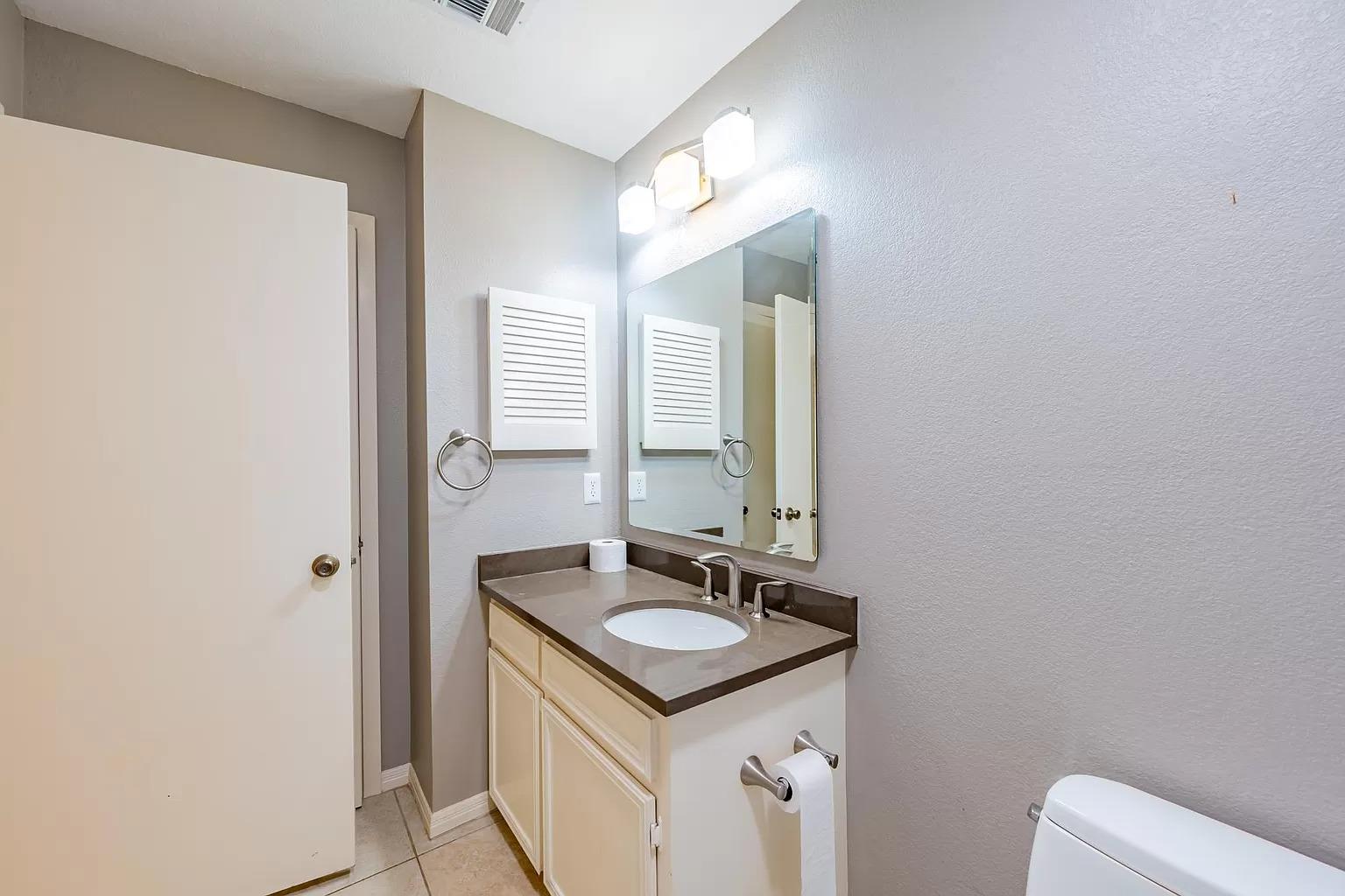 6616 Mesa Hollow Dr, Austin, TX 78750