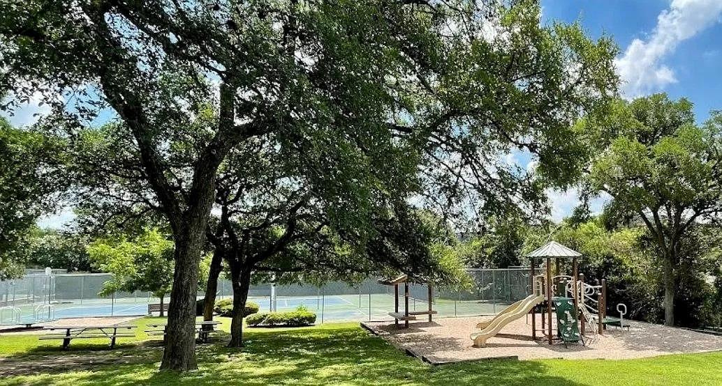 6616 Mesa Hollow Dr, Austin, TX 78750