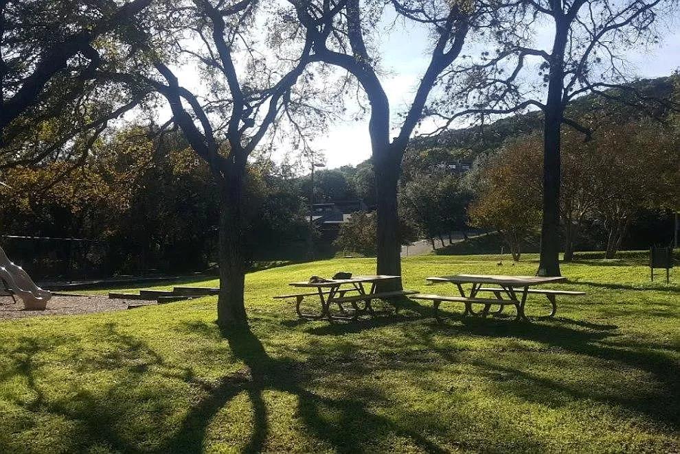 6616 Mesa Hollow Dr, Austin, TX 78750