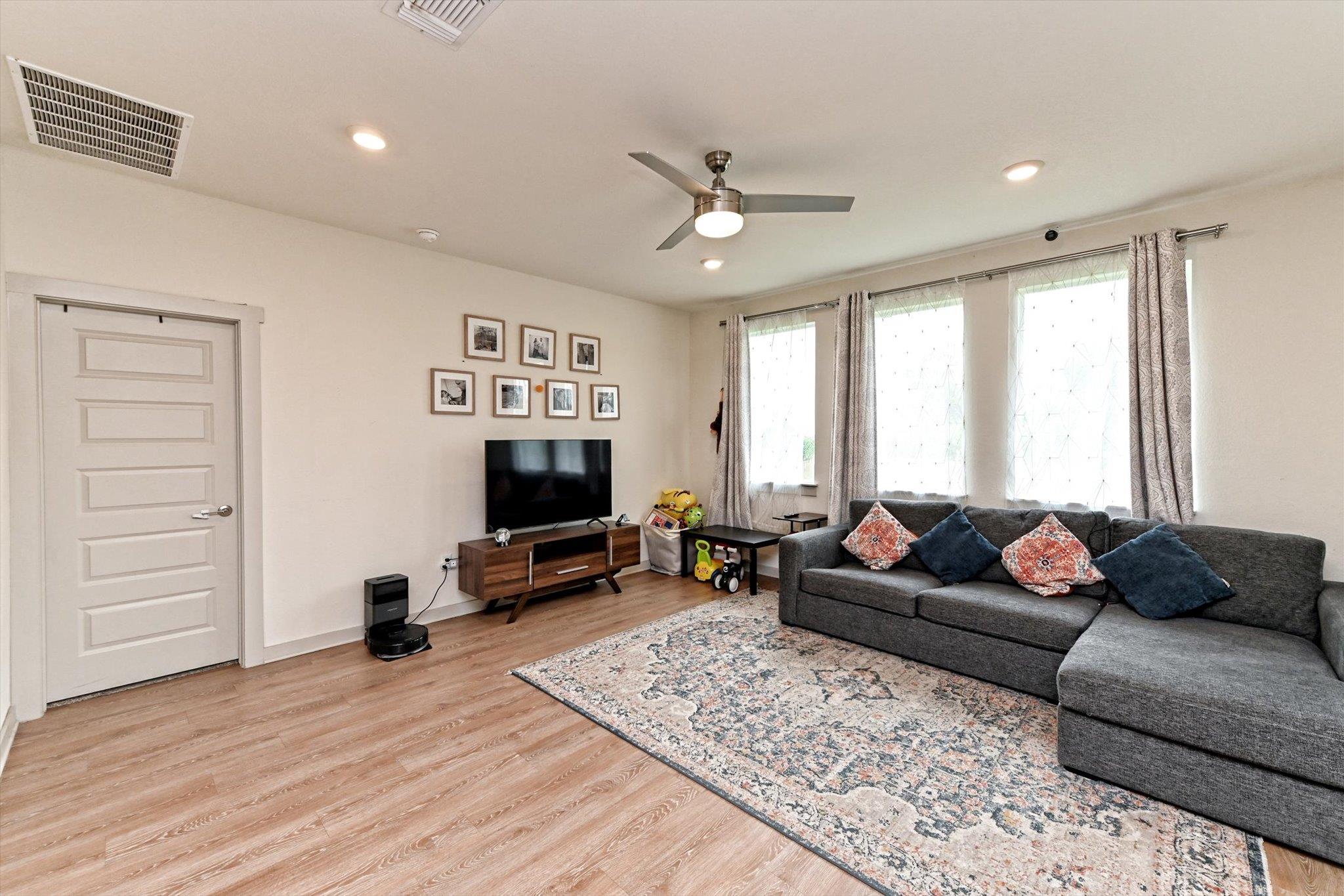2305 ALAMO HEIGHTS Ave, Austin, TX 78754