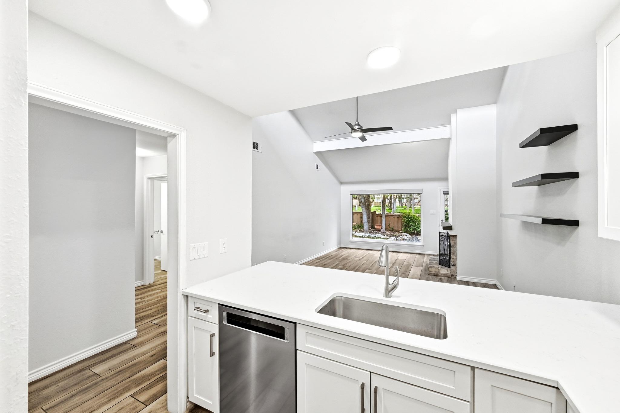 8218 Summer Place Dr, Austin, TX 78759