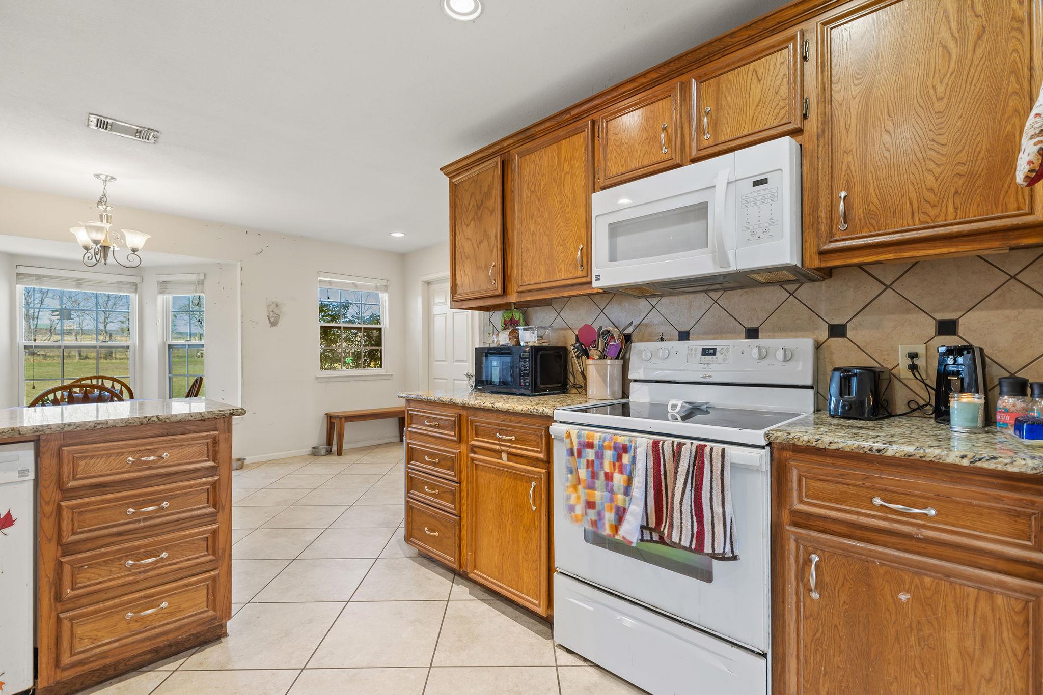61 Family-A Cir, Hutto, TX 78634