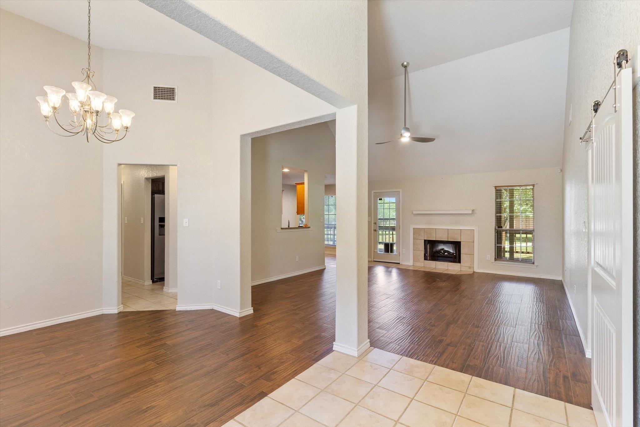 53 Tinas Trl, Martindale, TX 78655