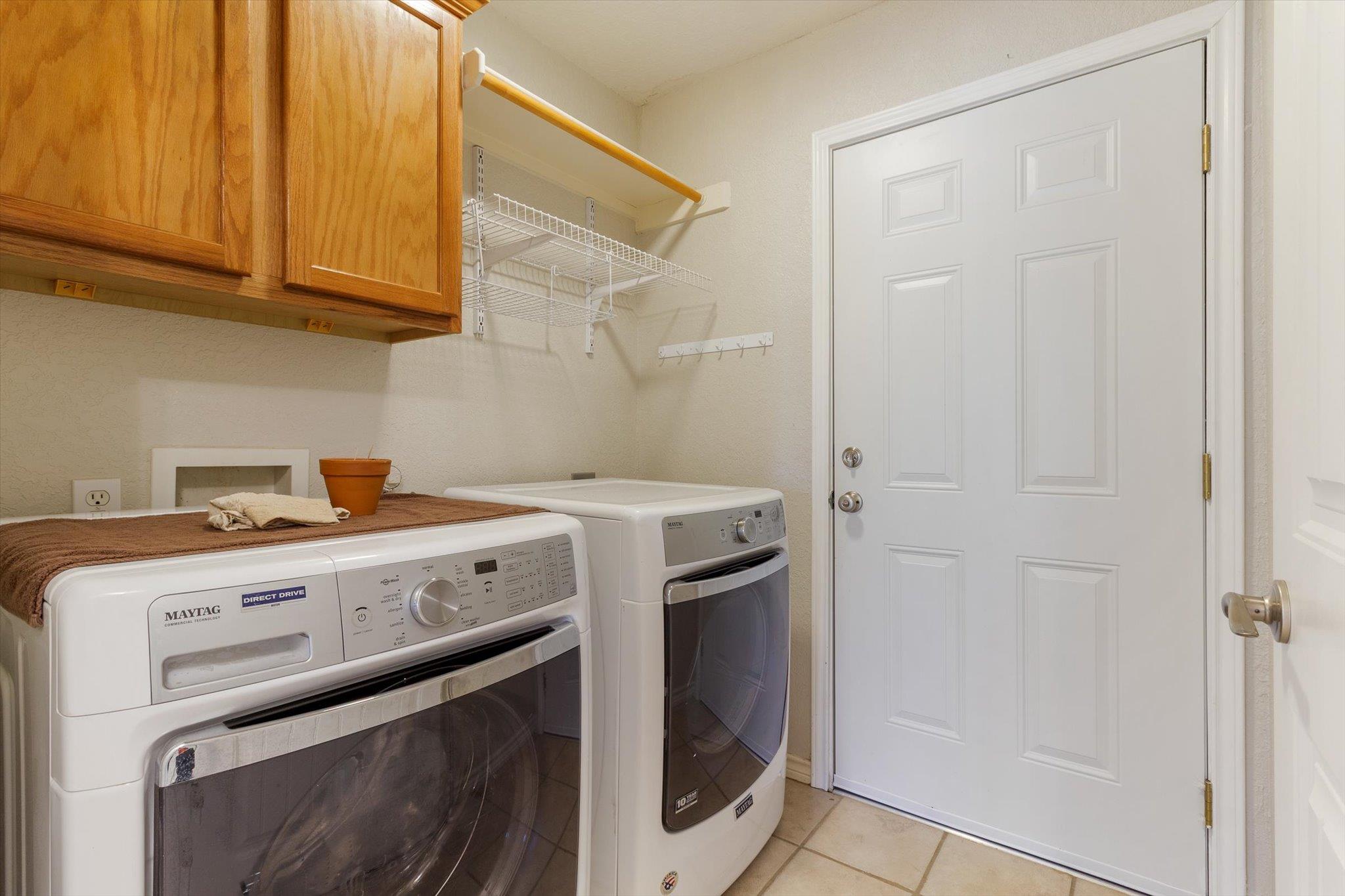 53 Tinas Trl, Martindale, TX 78655