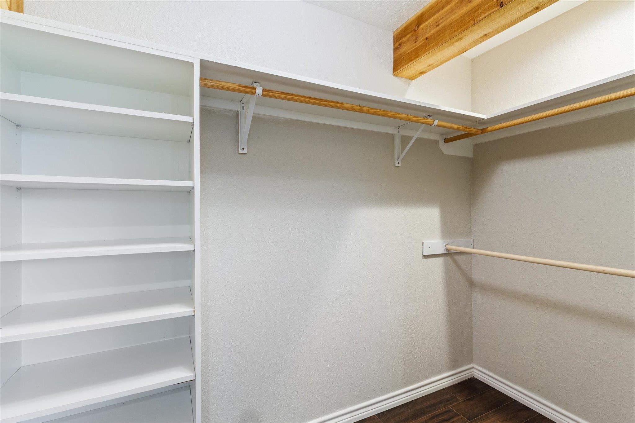 53 Tinas Trl, Martindale, TX 78655