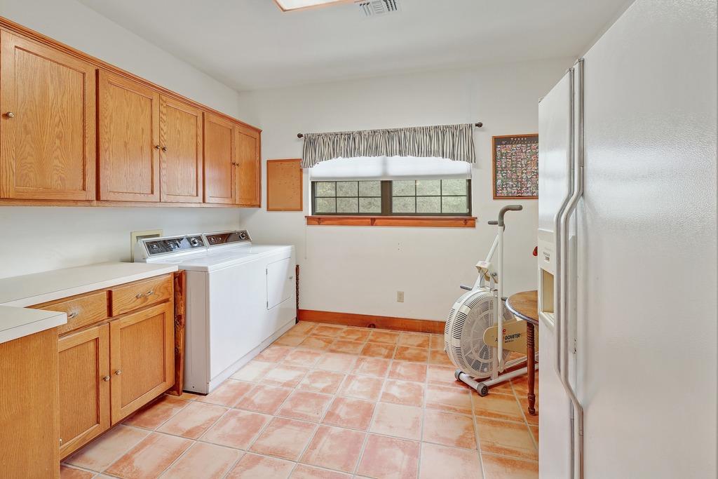 95 Augusta Dr, Wimberley, TX 78676