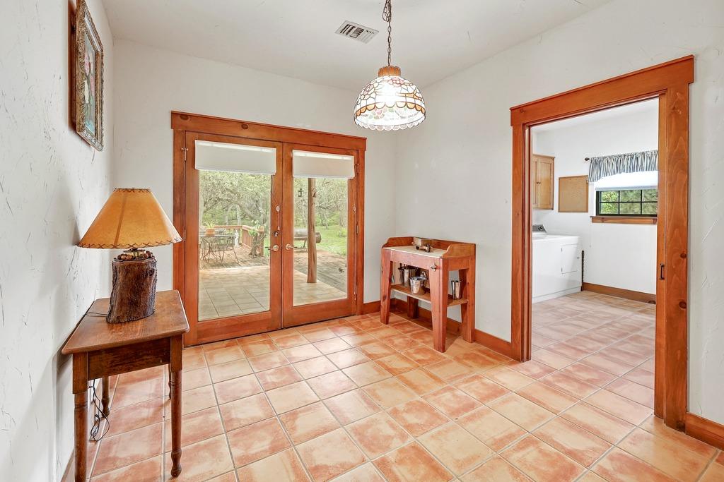 95 Augusta Dr, Wimberley, TX 78676