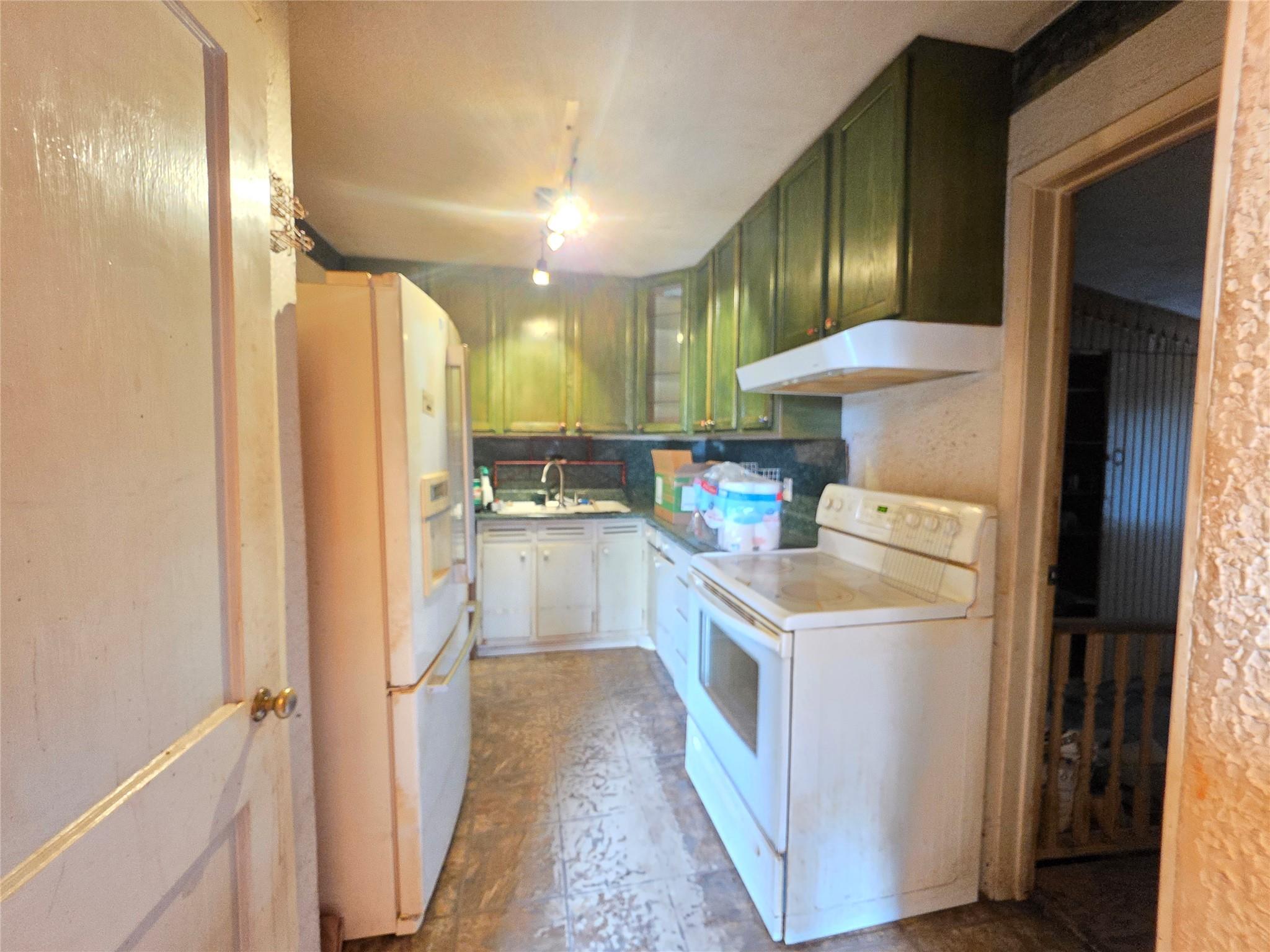 1203 Highland Ave, Rockdale, TX 76567