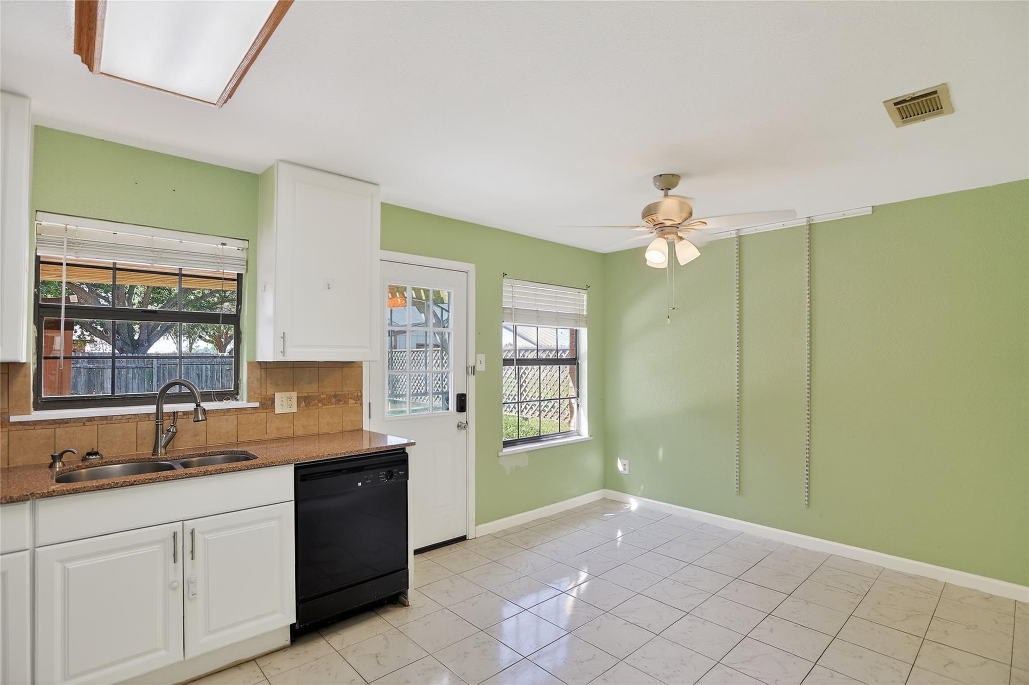 1308 Pendergrass St, Lockhart, TX 78644