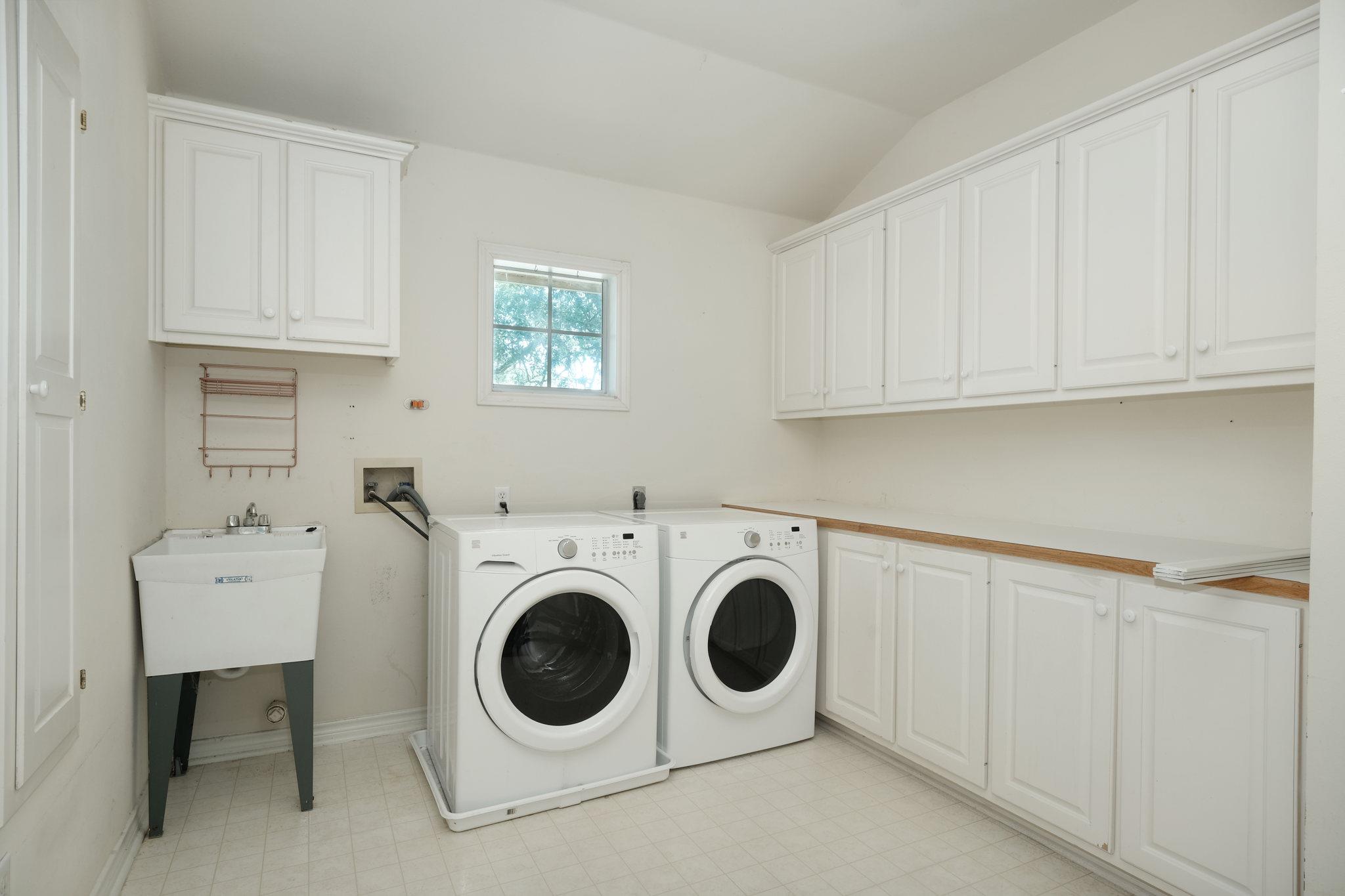 1629 CHESTERWOOD Cv, Austin, TX 78746