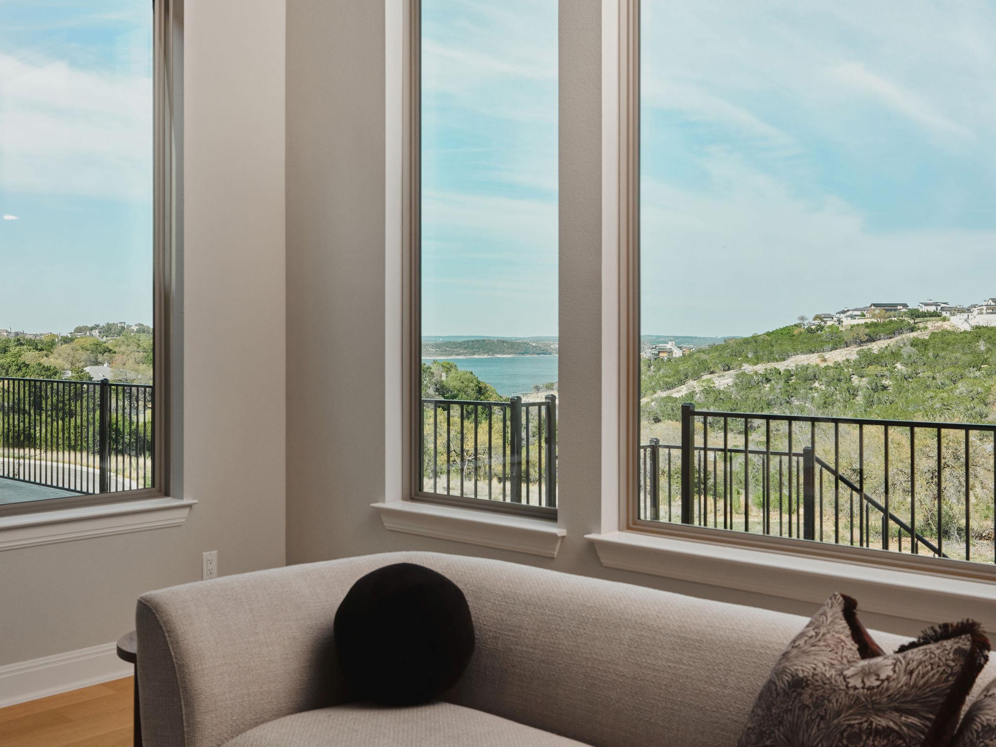 959 Flagtop Ct, Lakeway, TX 78738