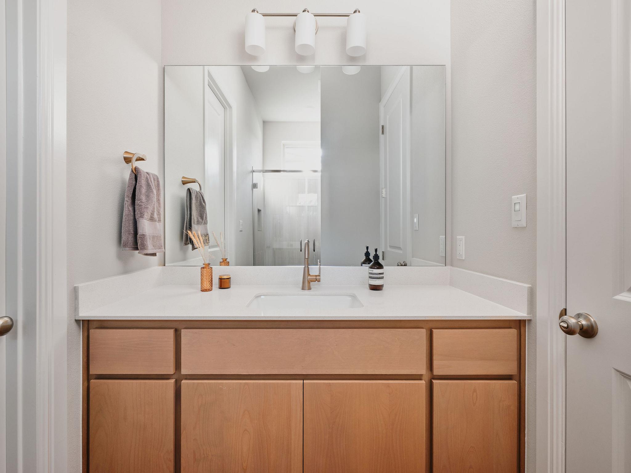 959 Flagtop Ct, Lakeway, TX 78738