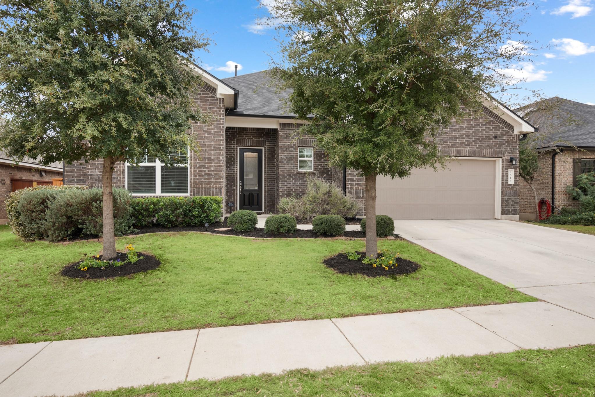 216 Emerald Garden Rd, San Marcos, TX 78666