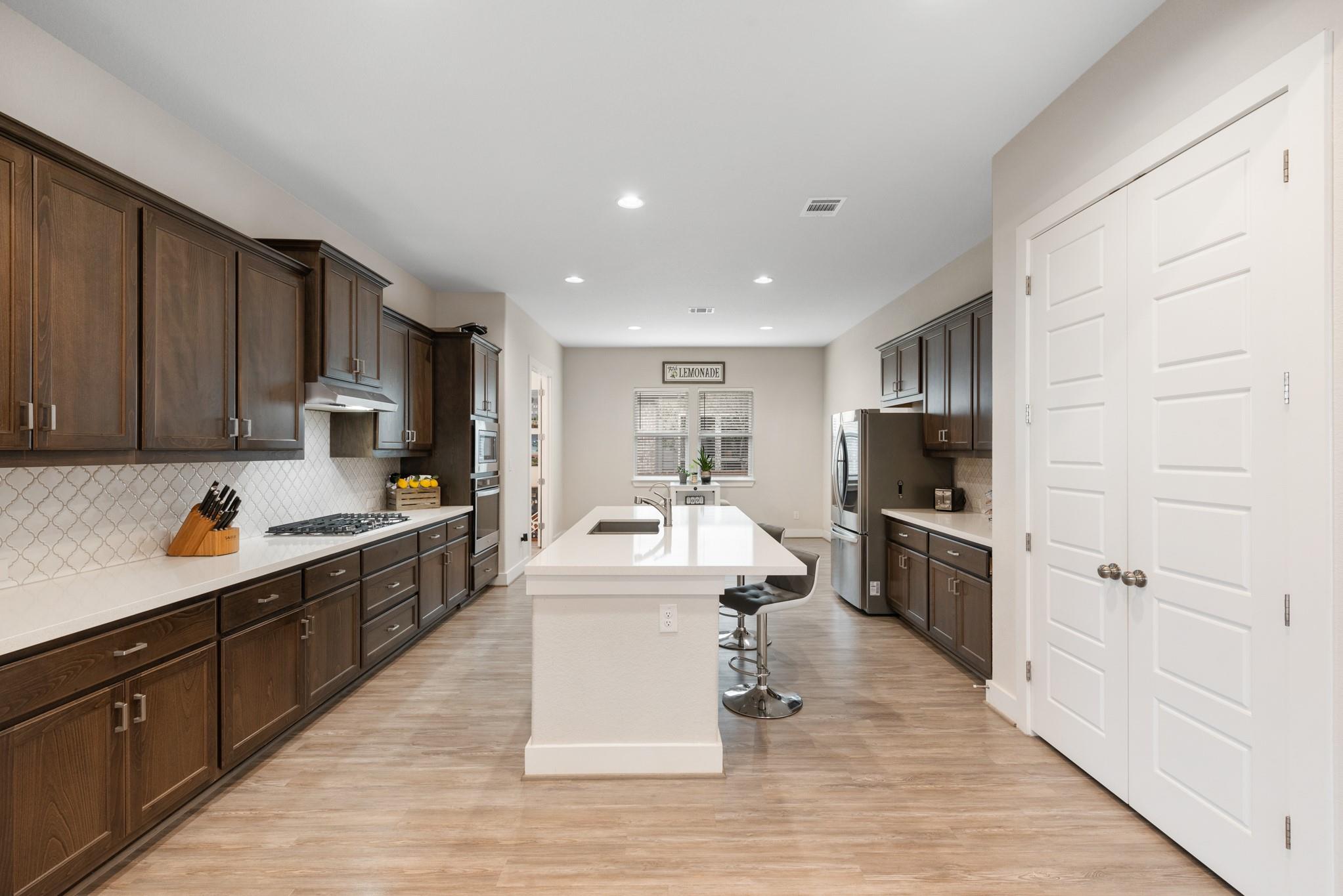 216 Emerald Garden Rd, San Marcos, TX 78666