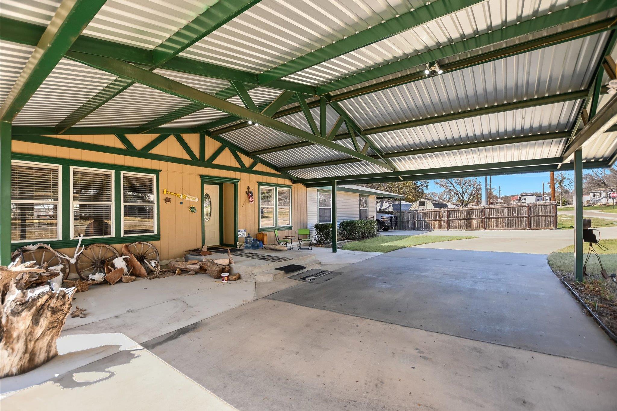 100 Highline Cutoff, Kingsland, TX 78639