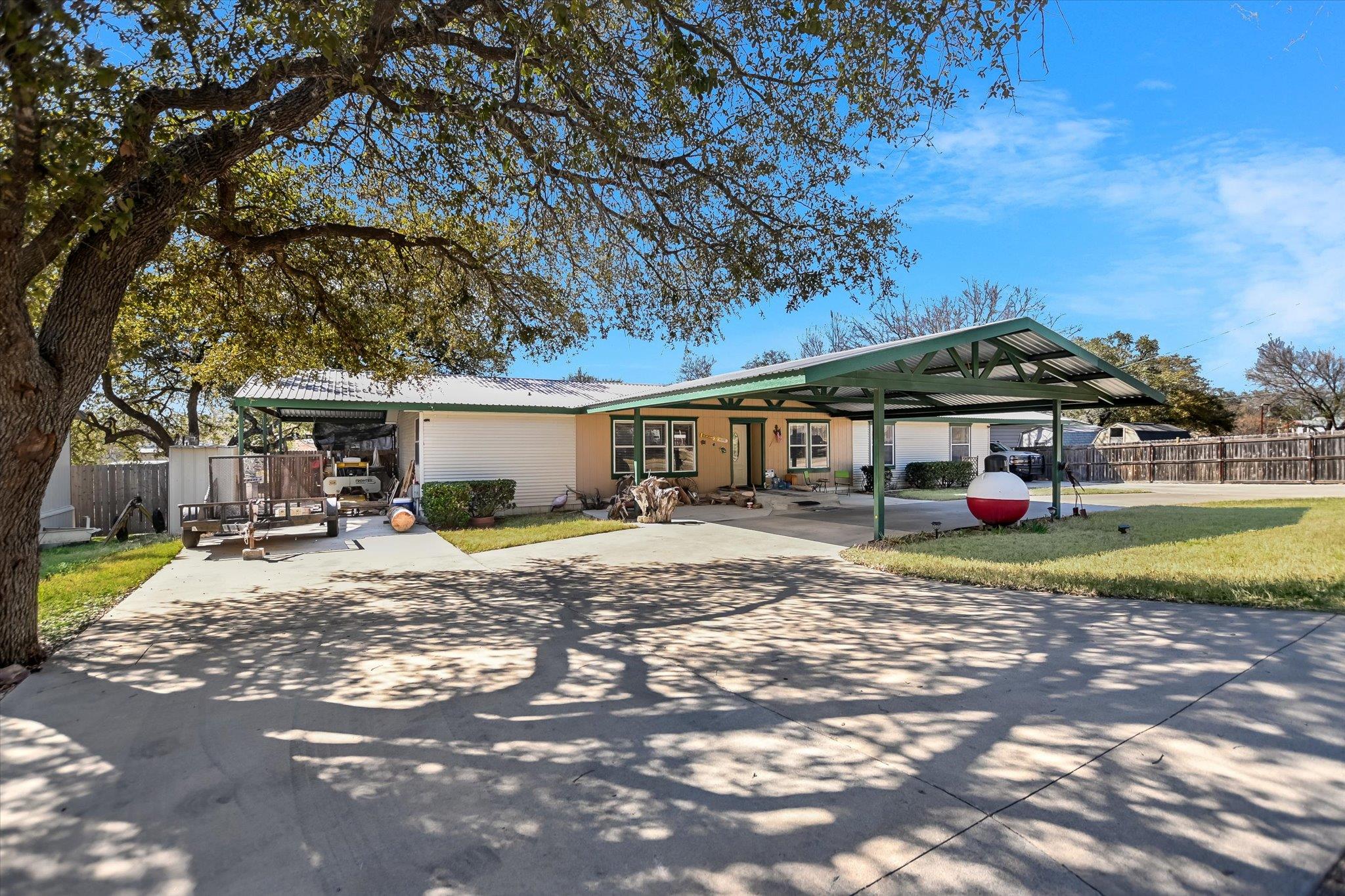 100 Highline Cutoff, Kingsland, TX 78639