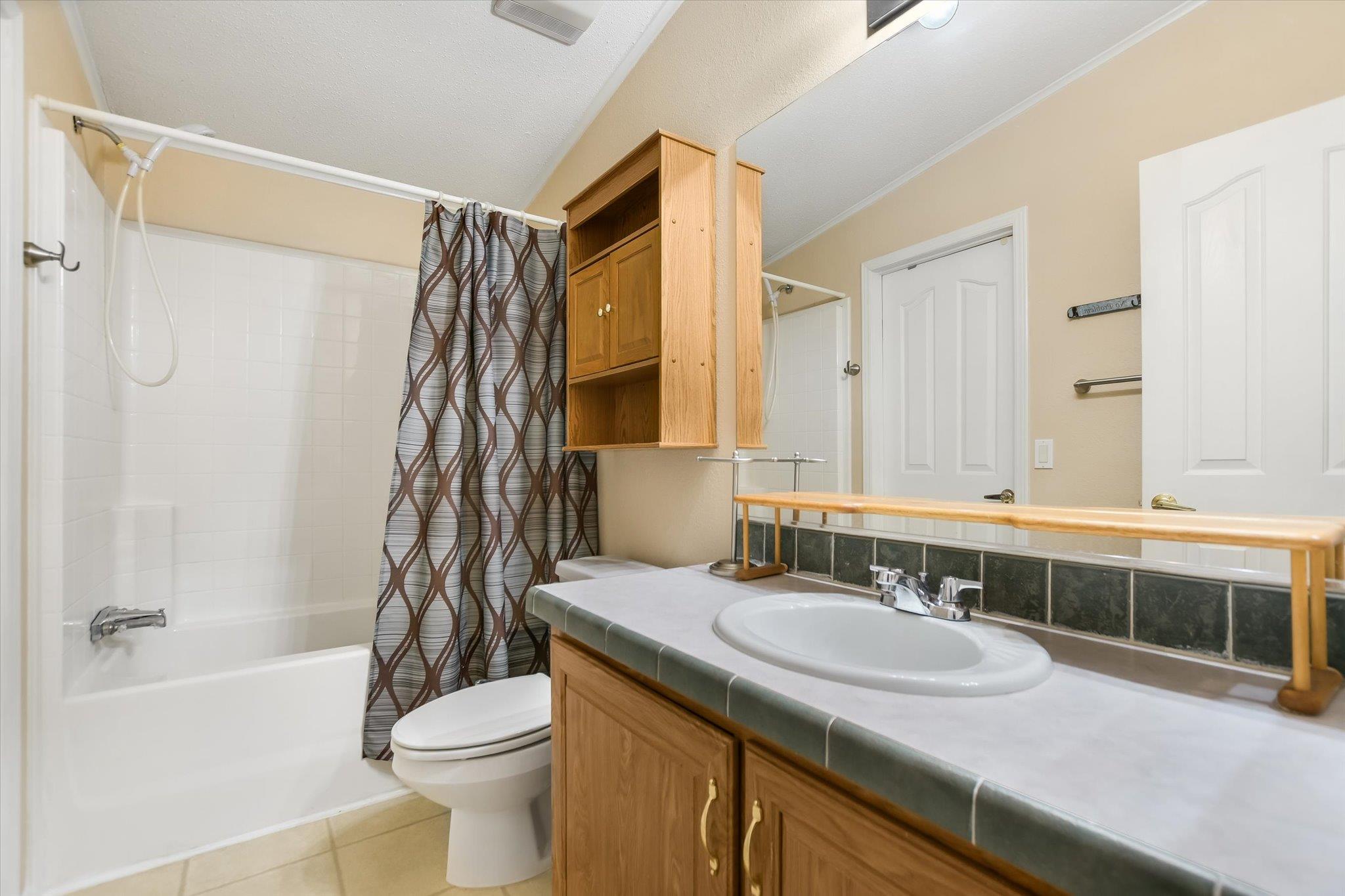 100 Highline Cutoff, Kingsland, TX 78639