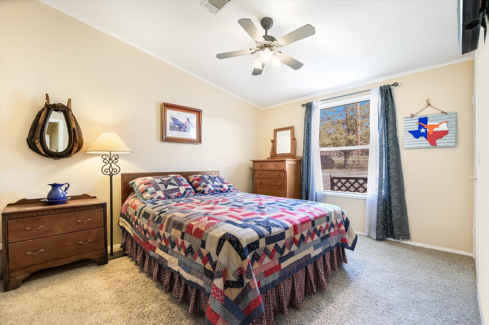 100 Highline Cutoff, Kingsland, TX 78639