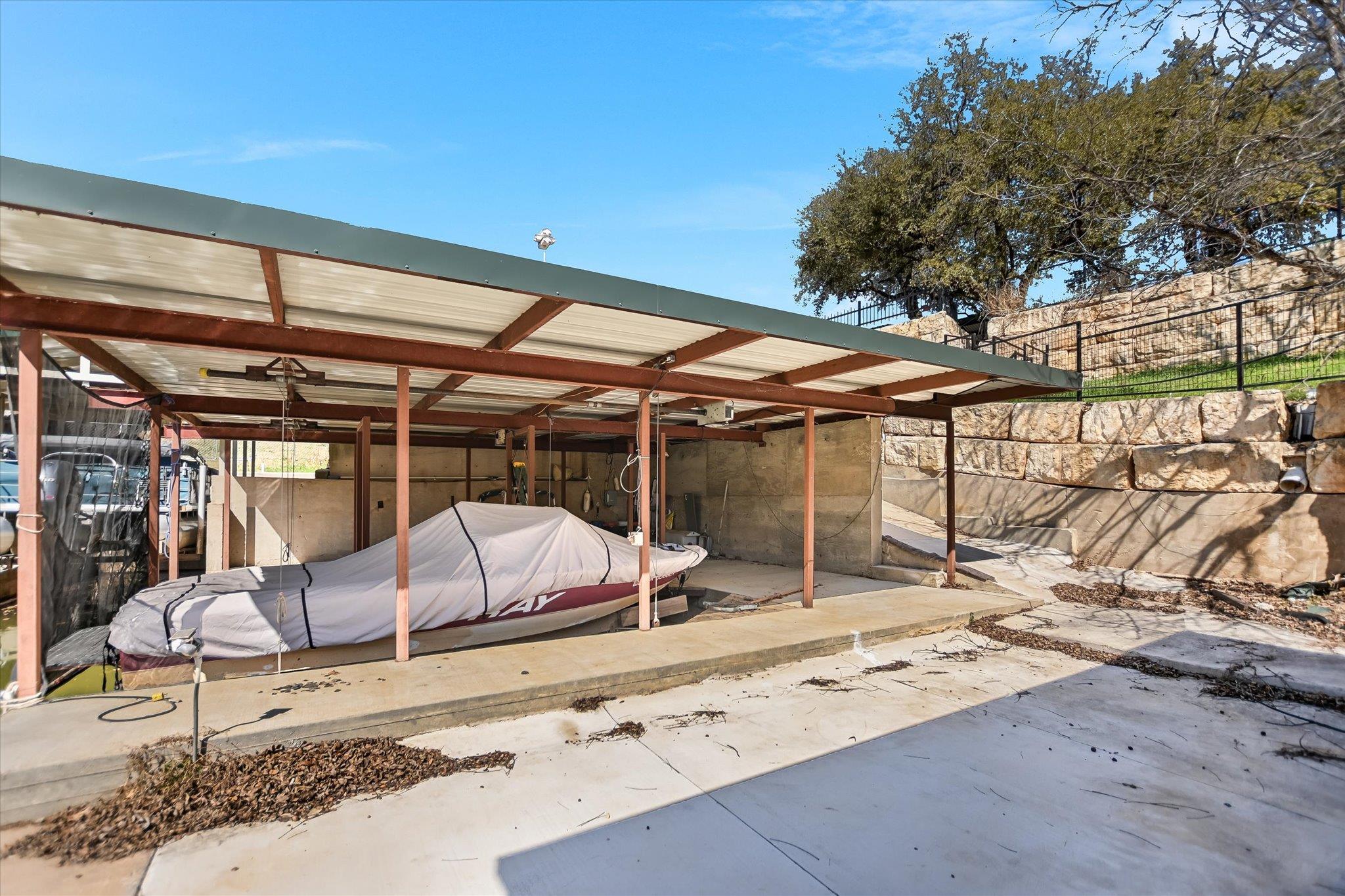 100 Highline Cutoff, Kingsland, TX 78639